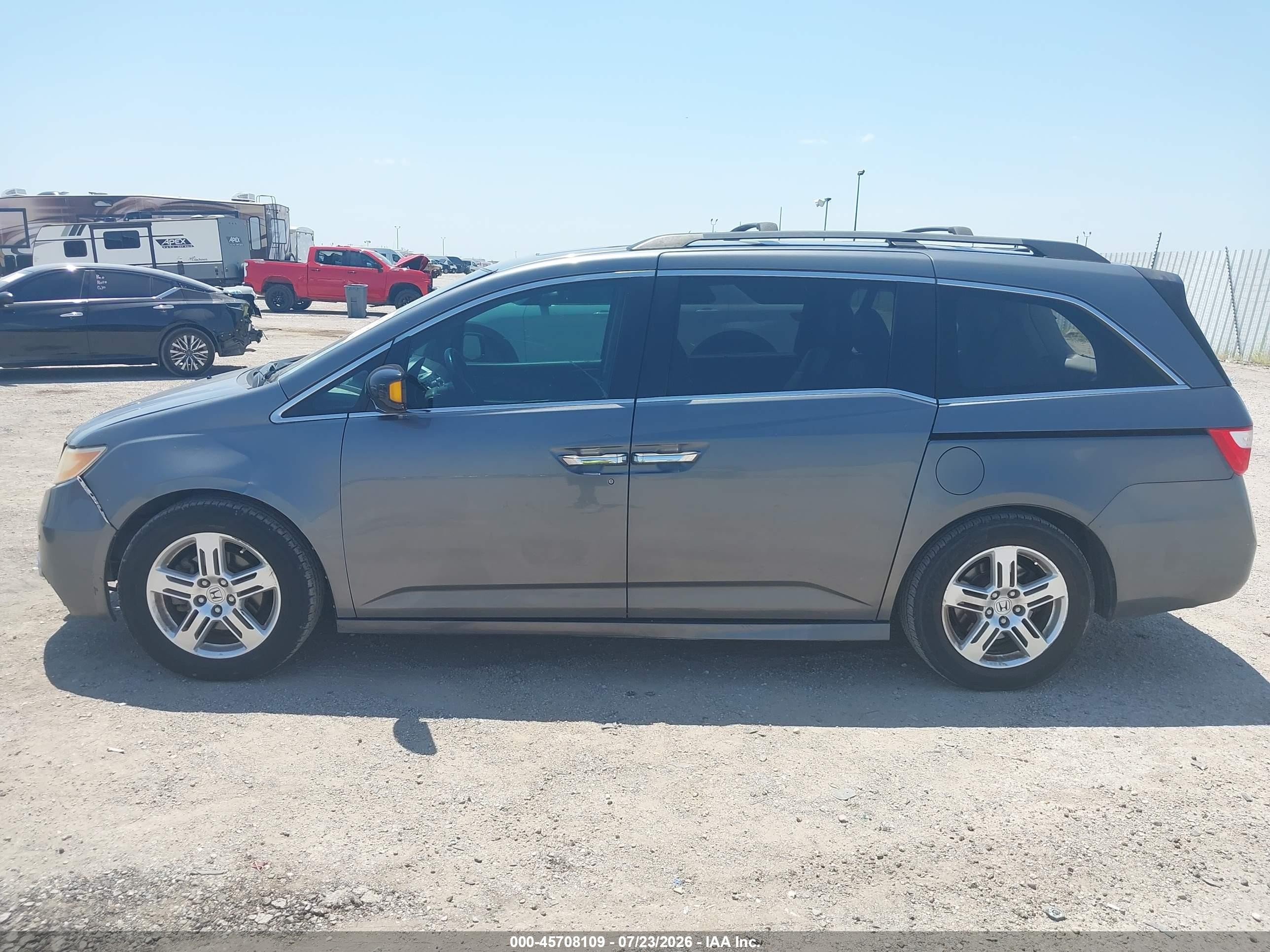 2012 Honda Odyssey Touring/touring Elite Gray vin: 5FNRL5H98CB078577