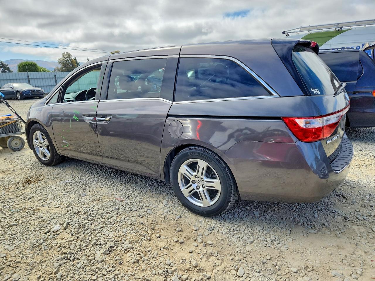 2012 Honda Odyssey Touring Gray vin: 5FNRL5H98CB088543