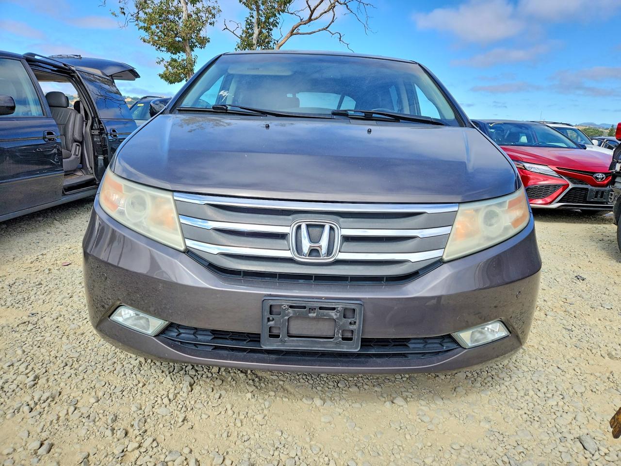 2012 Honda Odyssey Touring Gray vin: 5FNRL5H98CB088543