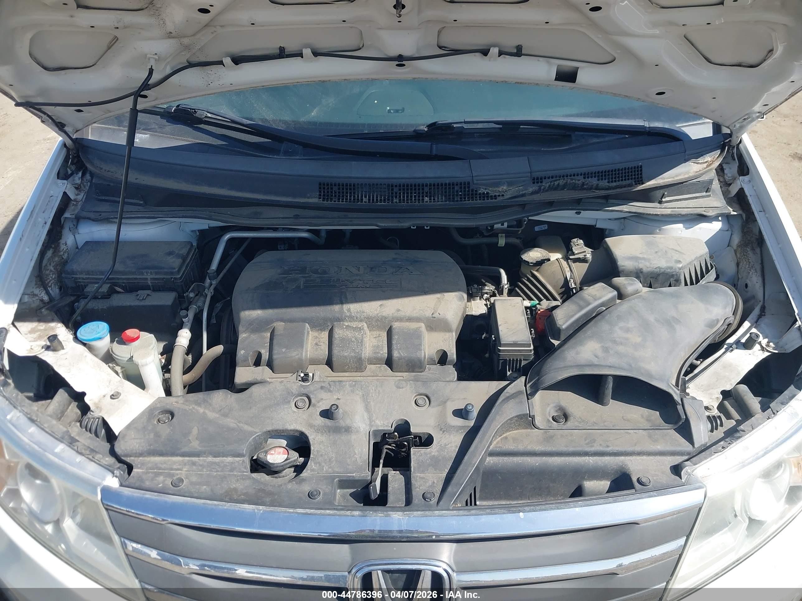 2012 Honda Odyssey Touring/touring Elite White vin: 5FNRL5H98CB091801