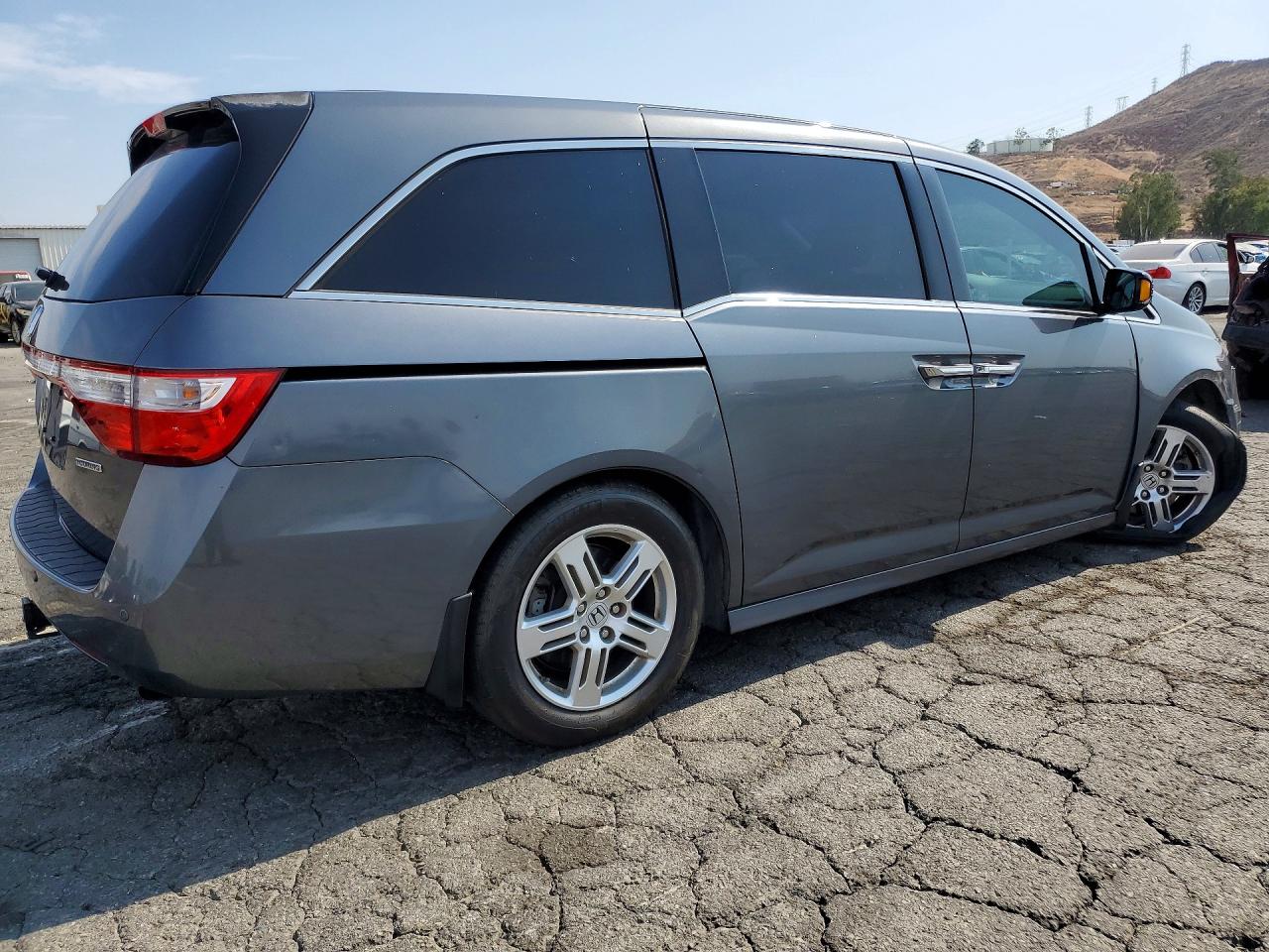 2012 Honda Odyssey Touring Gray vin: 5FNRL5H98CB120343