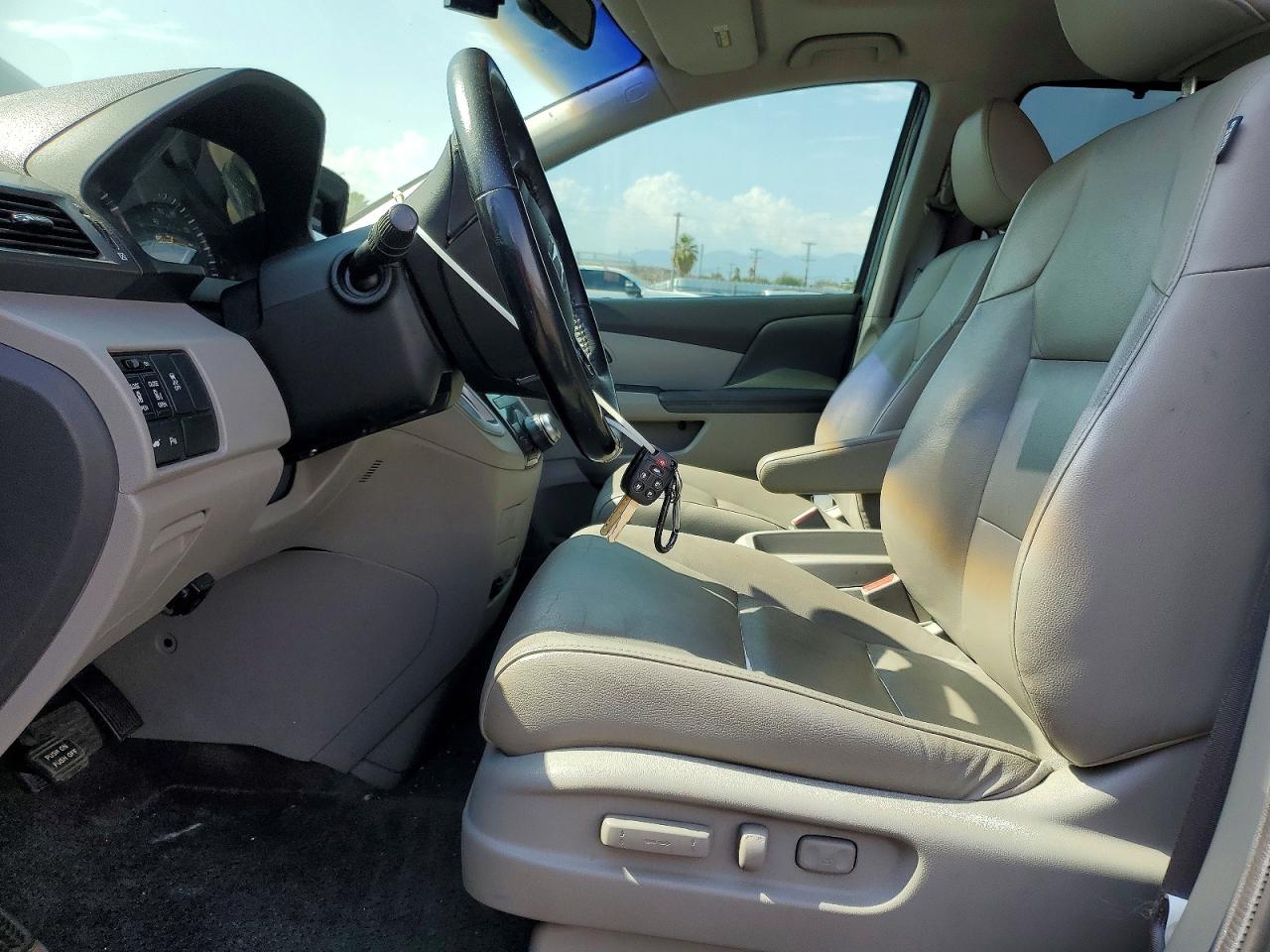 2012 Honda Odyssey Touring Gray vin: 5FNRL5H98CB120343