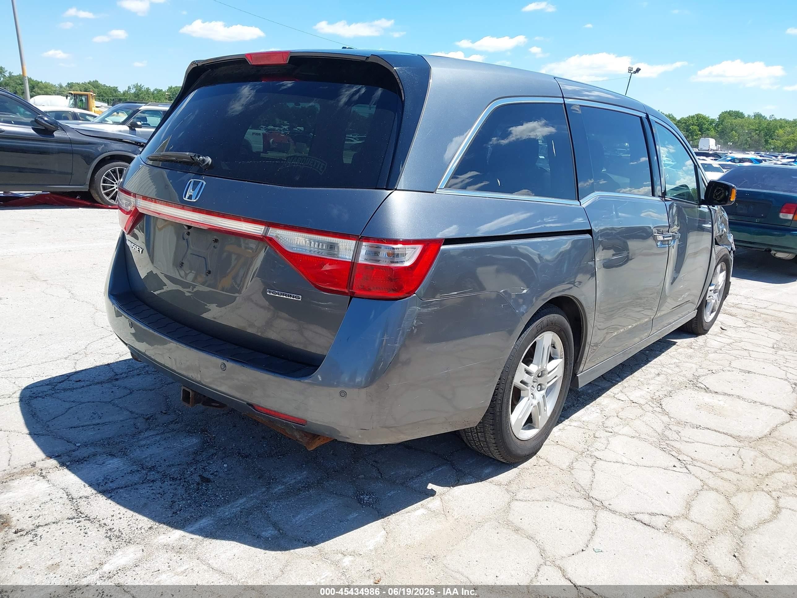 2012 Honda Odyssey Touring/touring Elite Gray vin: 5FNRL5H98CB120360