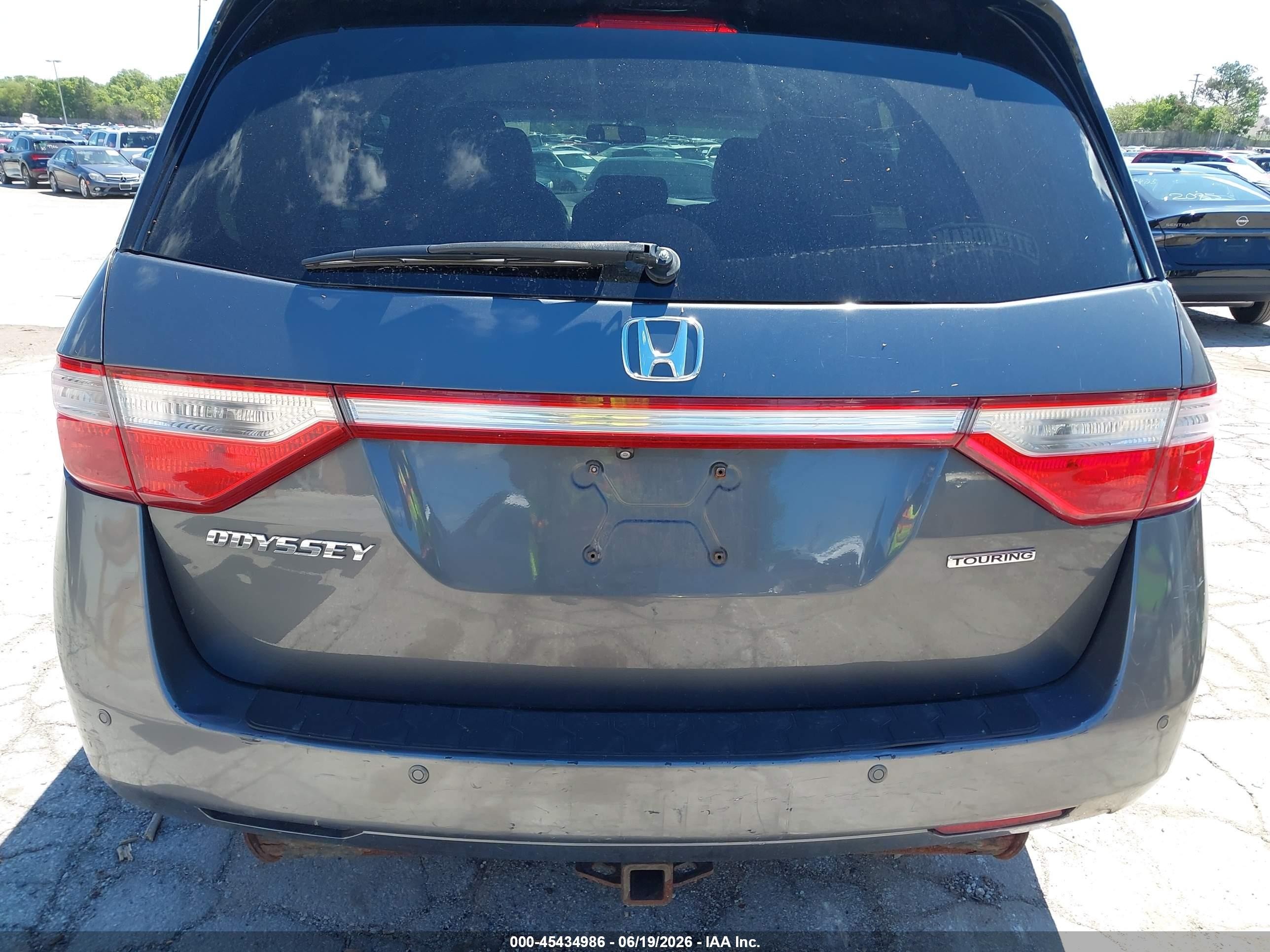 2012 Honda Odyssey Touring/touring Elite Gray vin: 5FNRL5H98CB120360
