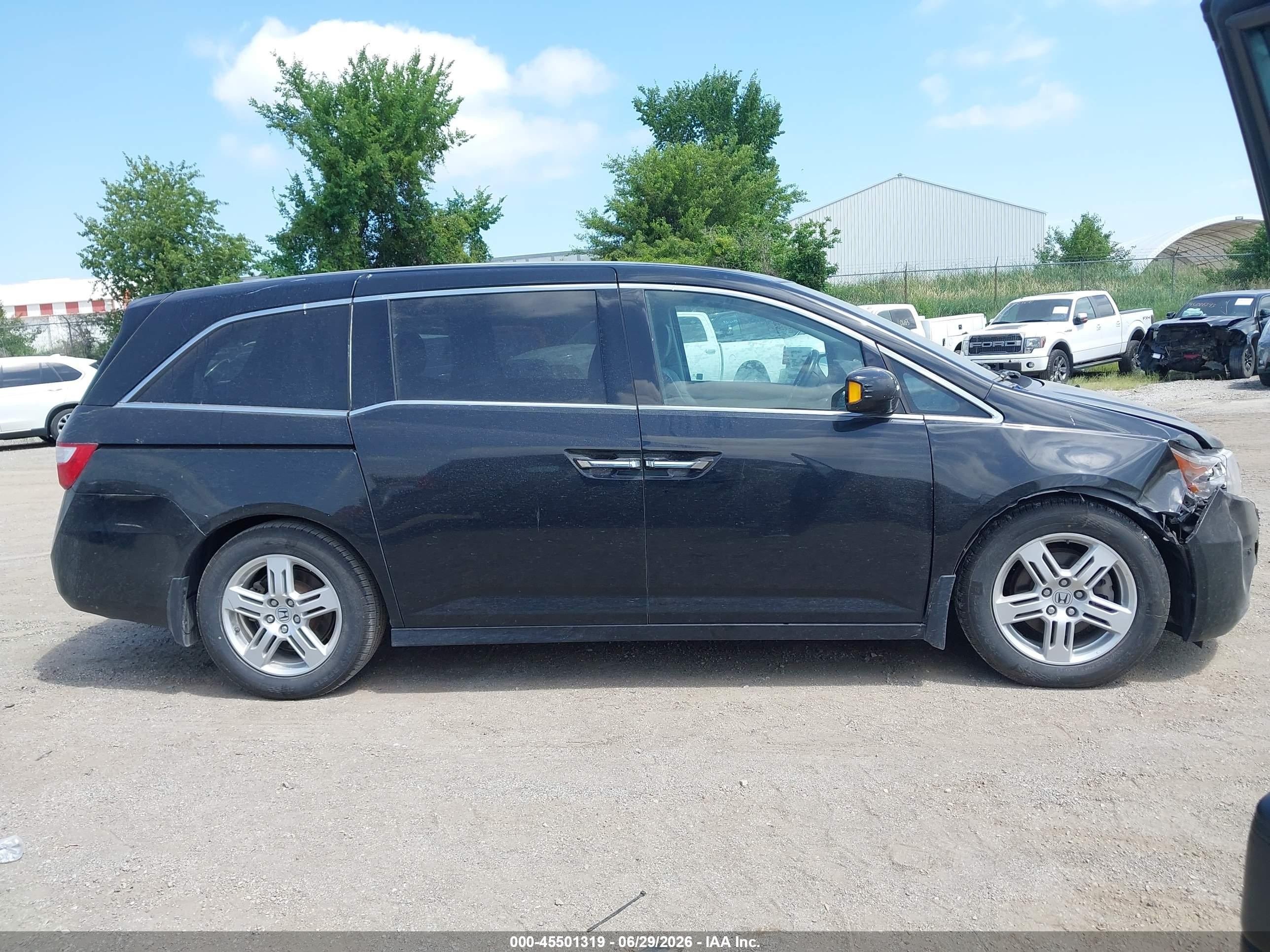 2013 Honda Odyssey Touring/touring Elite Black vin: 5FNRL5H98DB089922
