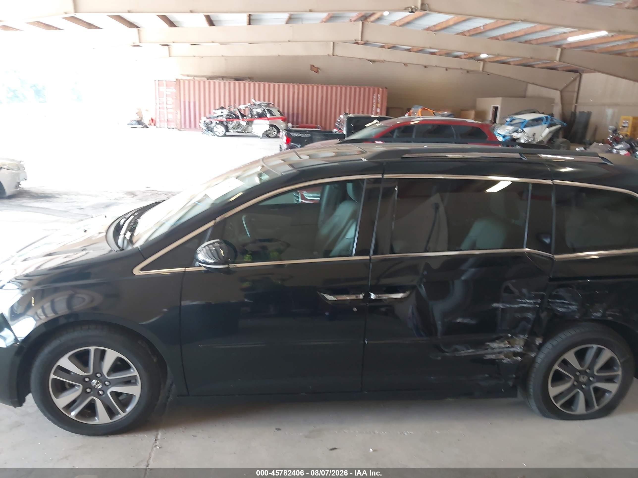 2014 Honda Odyssey Touring/touring Elite Black vin: 5FNRL5H98EB002151