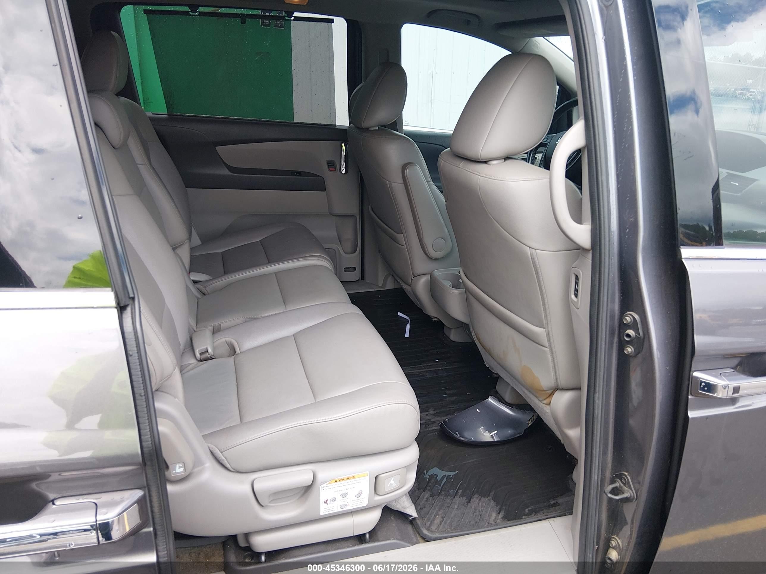 2014 Honda Odyssey Touring/touring Elite Gray vin: 5FNRL5H98EB058509