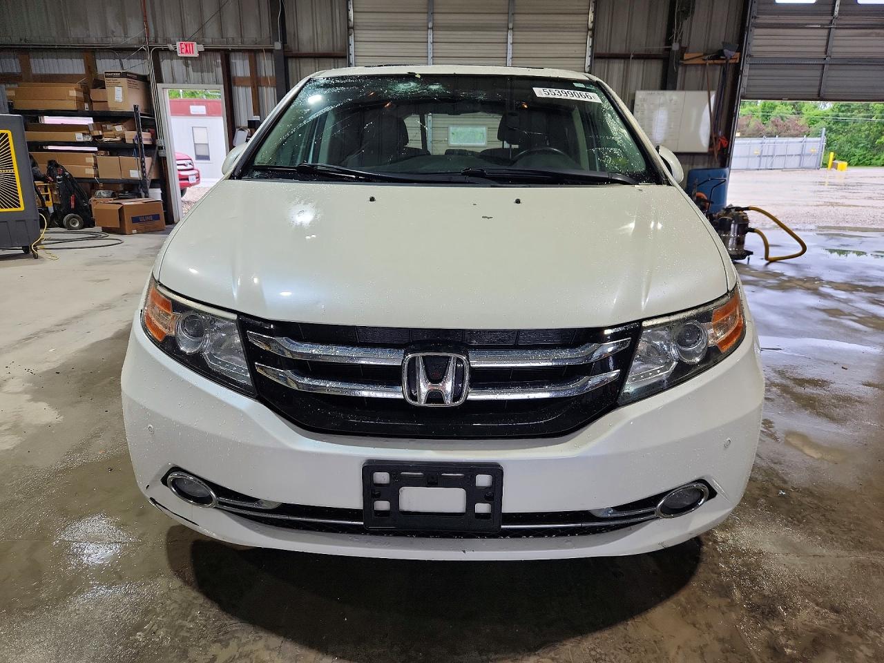 2014 Honda Odyssey White vin: 5FNRL5H98EB065816