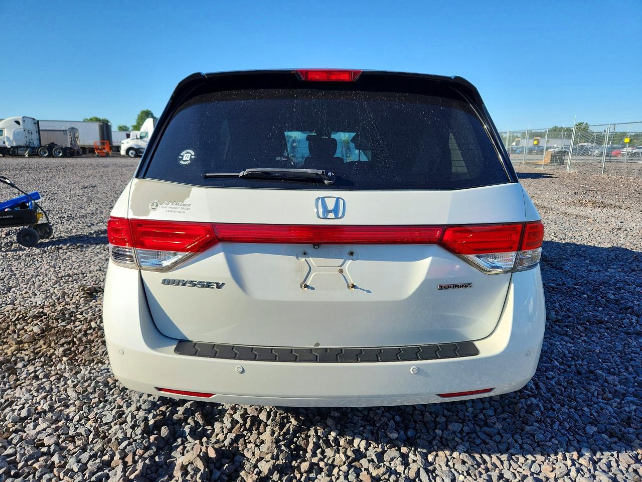 2014 Honda Odyssey Touring White vin: 5FNRL5H98EB070157