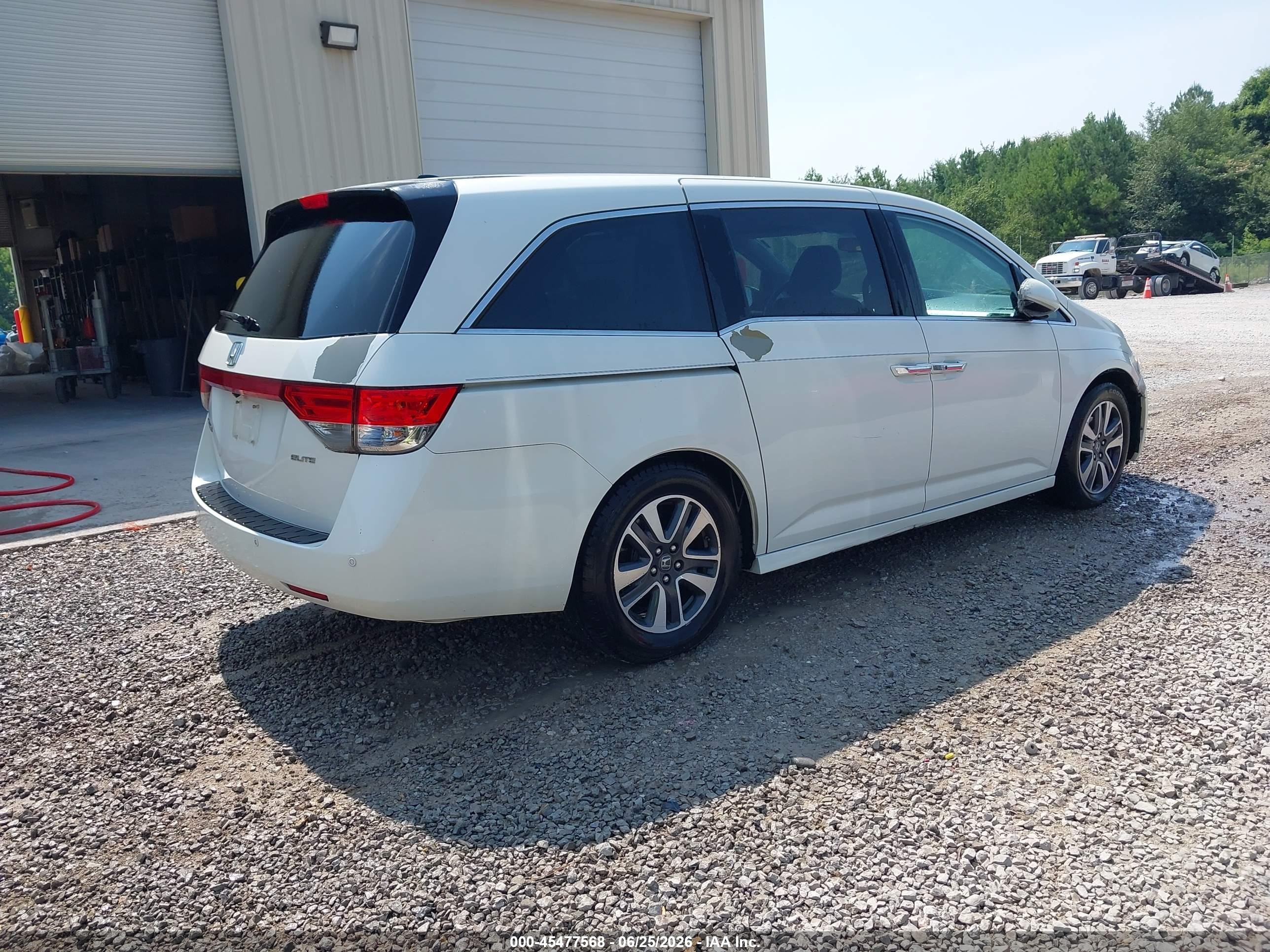 2014 Honda Odyssey Touring/touring Elite White vin: 5FNRL5H98EB123388