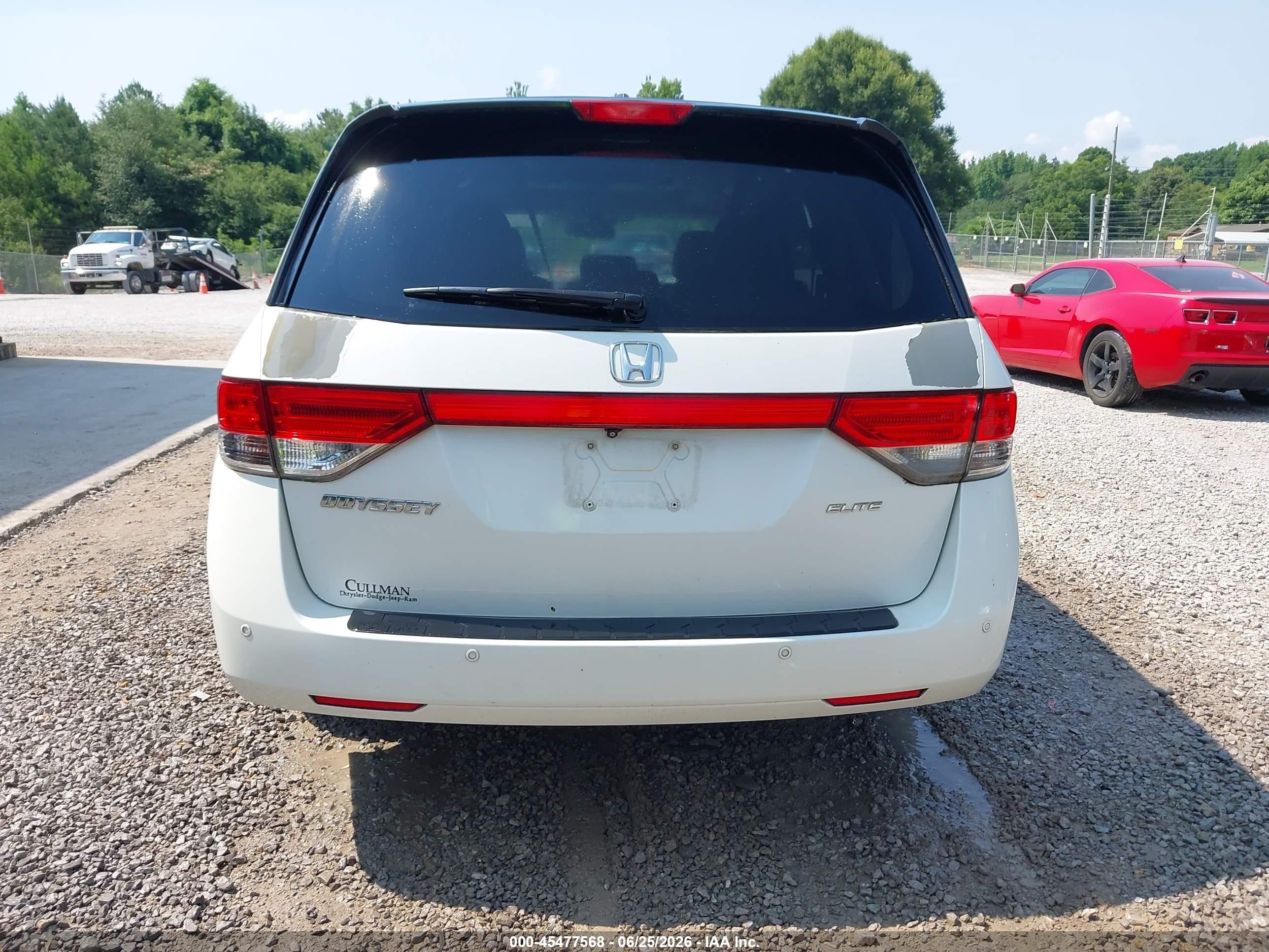 2014 Honda Odyssey Touring/touring Elite White vin: 5FNRL5H98EB123388
