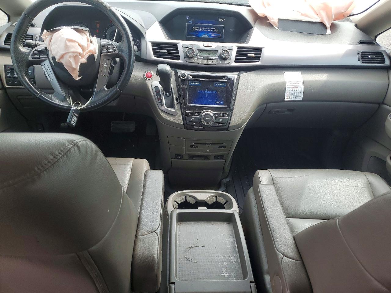2014 Honda Odyssey Touring Silver vin: 5FNRL5H98EB135413