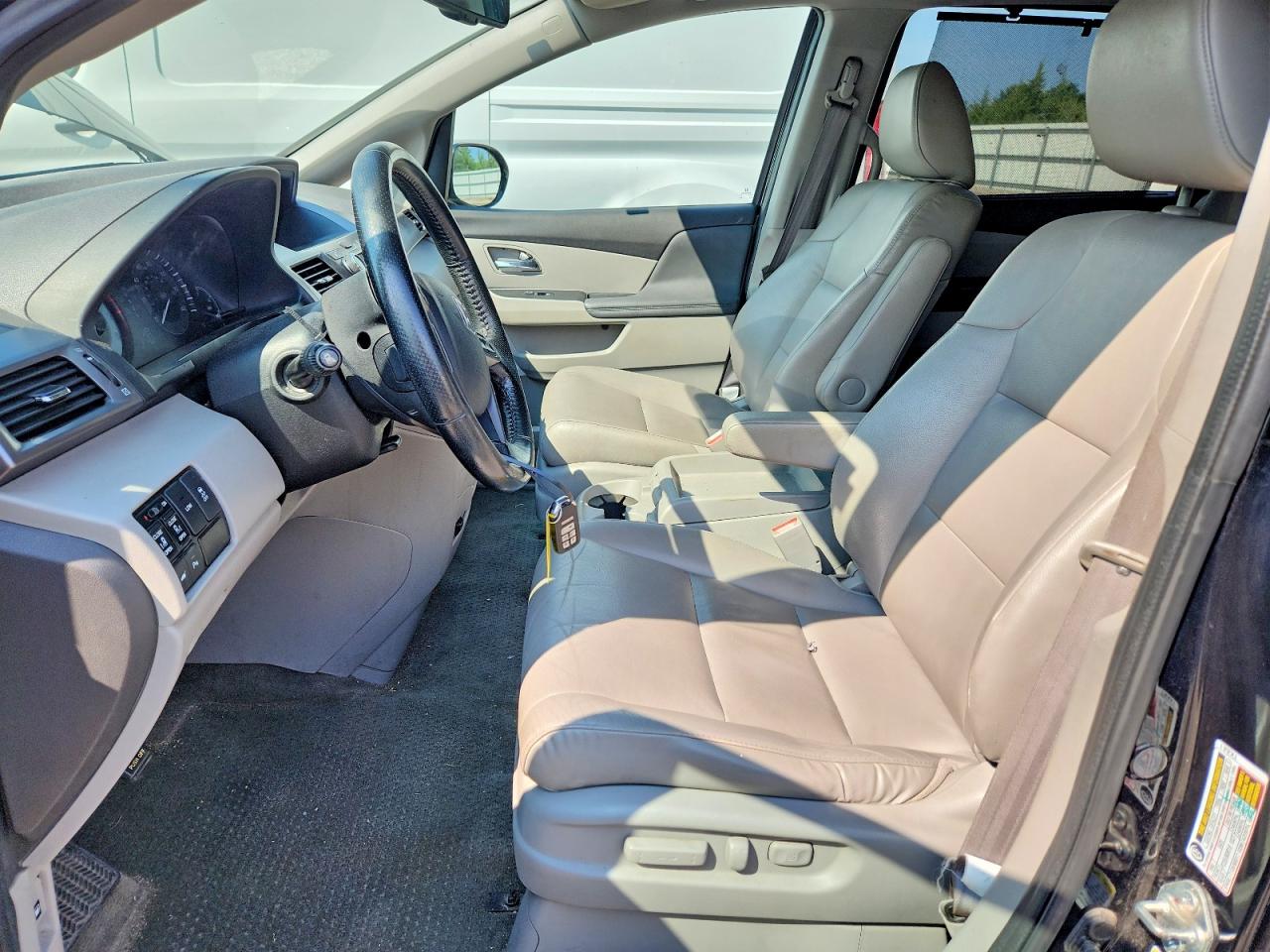 2014 Honda Odyssey Touring Black vin: 5FNRL5H98EB136271