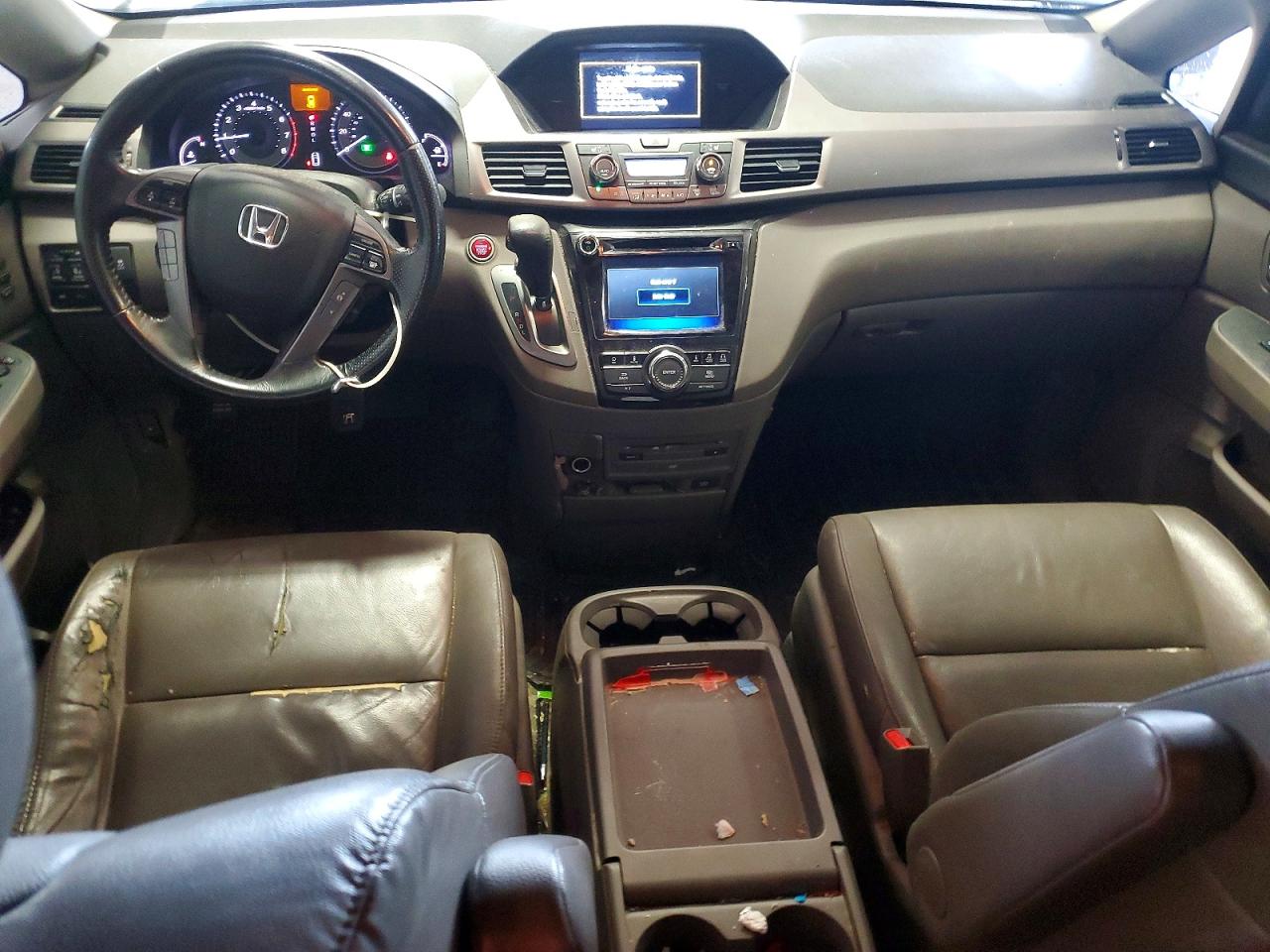 2015 Honda Odyssey Touring Silver vin: 5FNRL5H98FB062321
