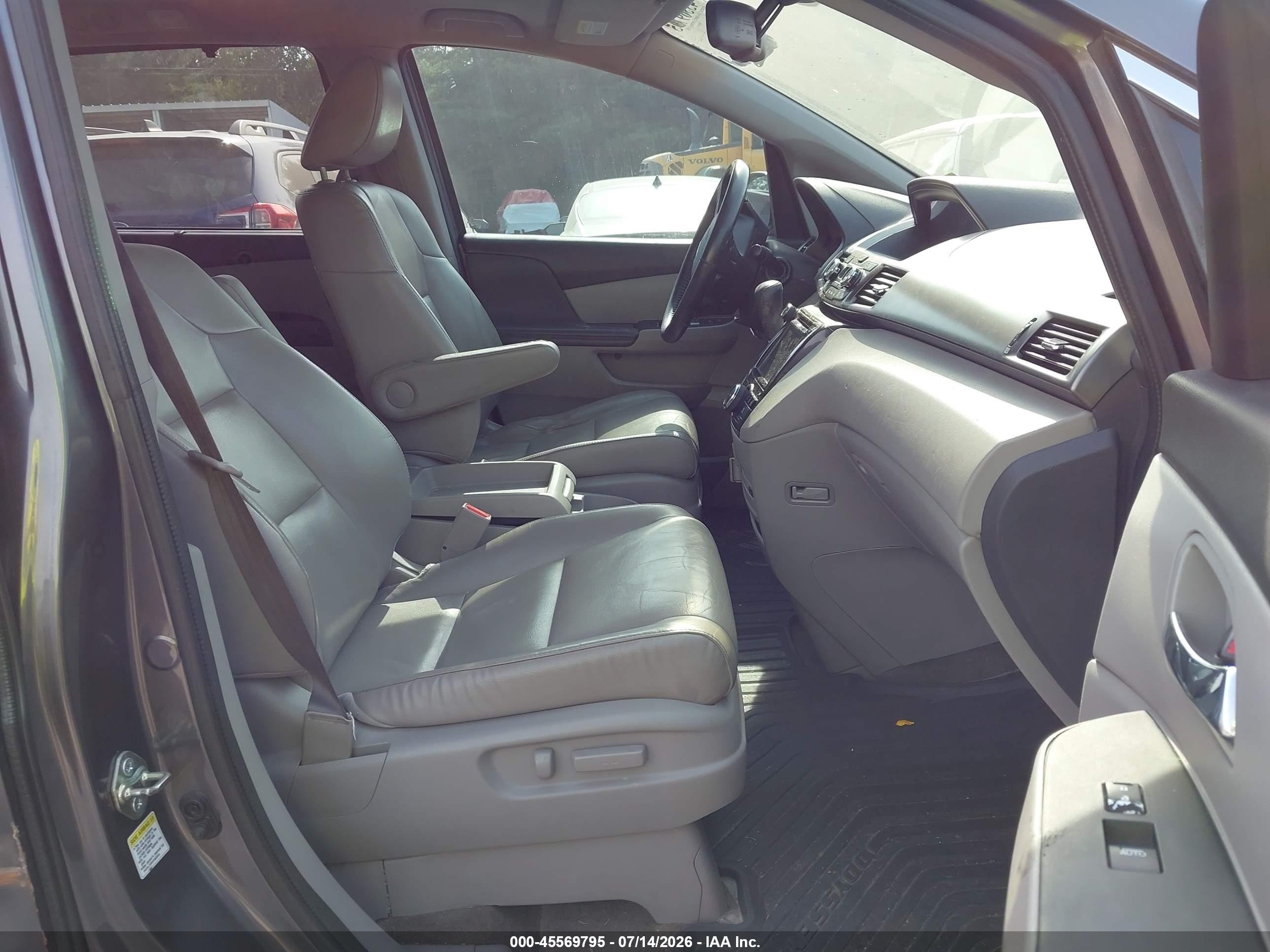 2015 Honda Odyssey Touring/touring Elite Gray vin: 5FNRL5H98FB077367