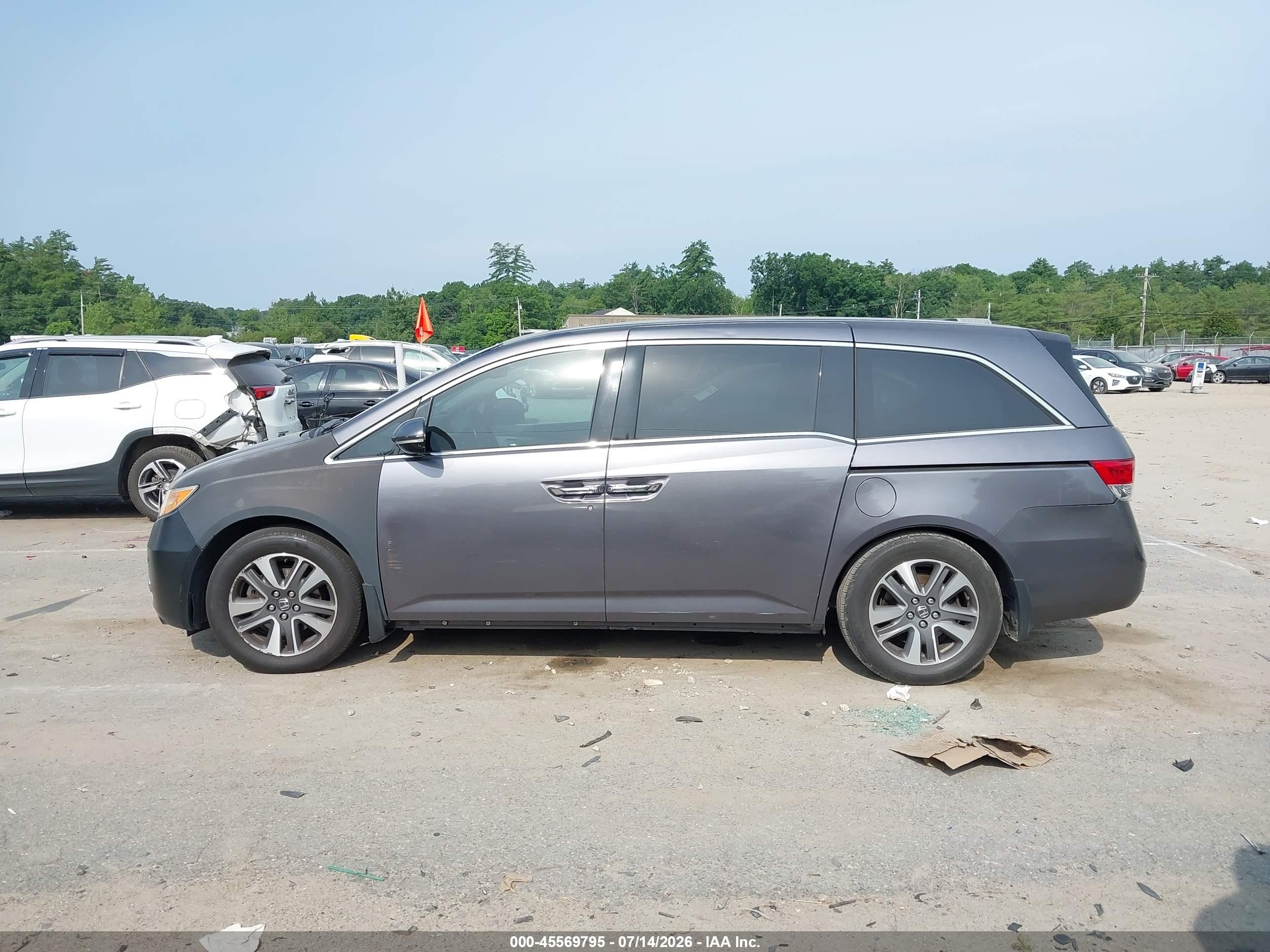 2015 Honda Odyssey Touring/touring Elite Gray vin: 5FNRL5H98FB077367