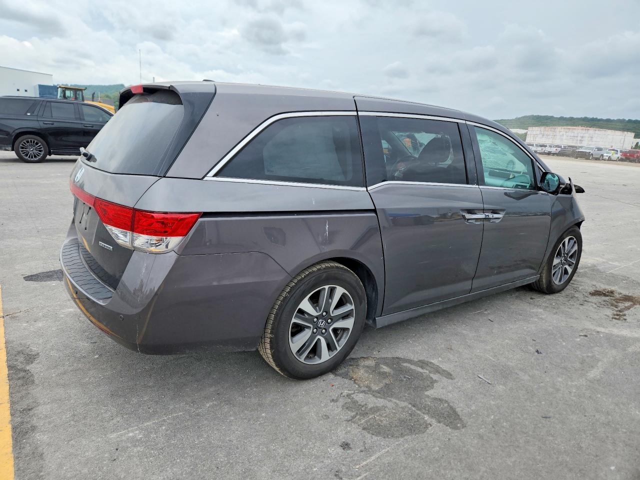 2015 Honda Odyssey Touring Gray vin: 5FNRL5H98FB091544