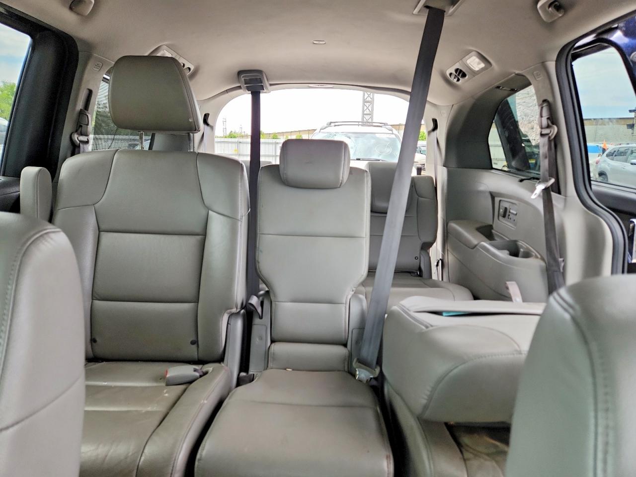 2016 Honda Odyssey Touring Синий vin: 5FNRL5H98GB083641