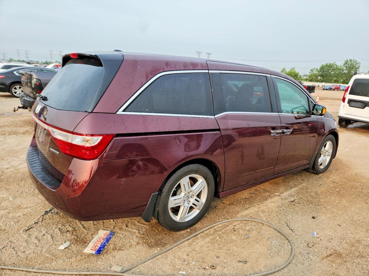 2011 Honda Odyssey Touring Темно-бордовый vin: 5FNRL5H99BB013414