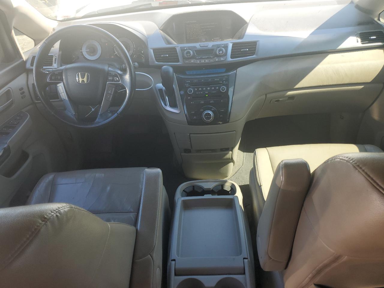2011 Honda Odyssey Touring White vin: 5FNRL5H99BB014109