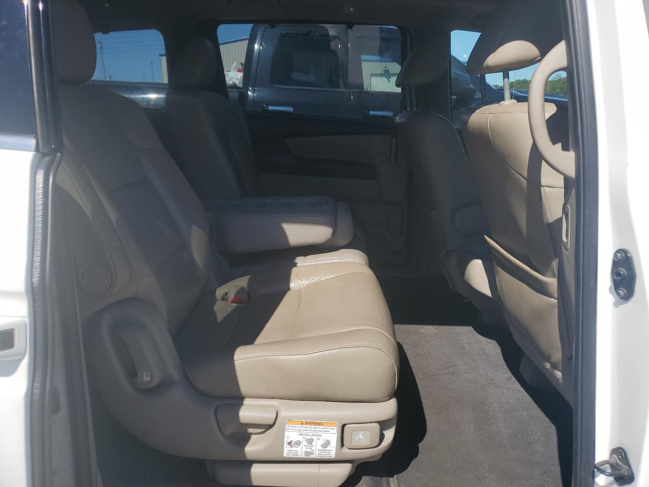 2011 Honda Odyssey Touring White vin: 5FNRL5H99BB014109