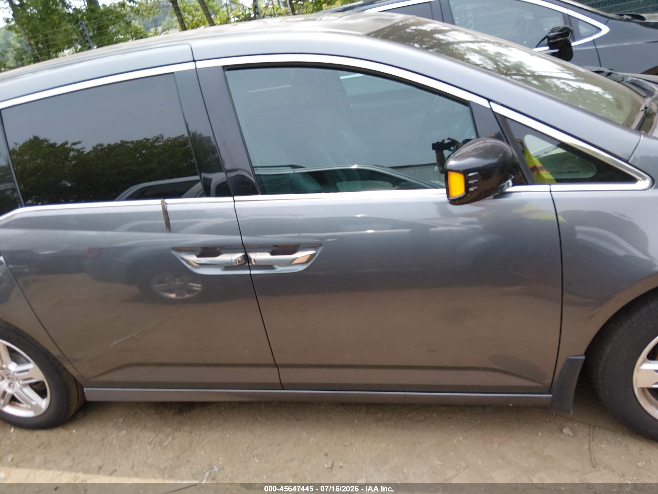 2011 Honda Odyssey Touring/touring Elite Gray vin: 5FNRL5H99BB016491