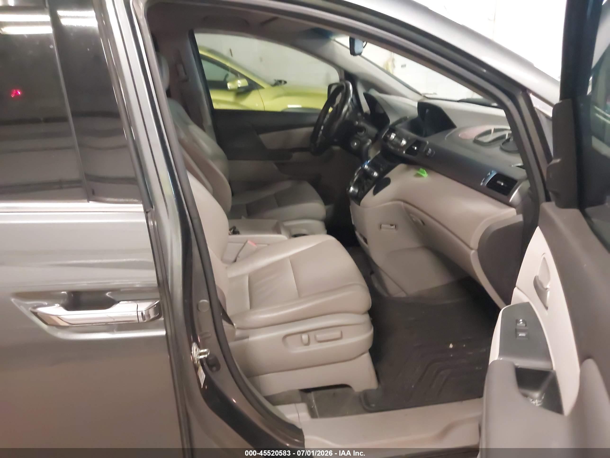 2011 Honda Odyssey Touring/touring Elite Gray vin: 5FNRL5H99BB041648