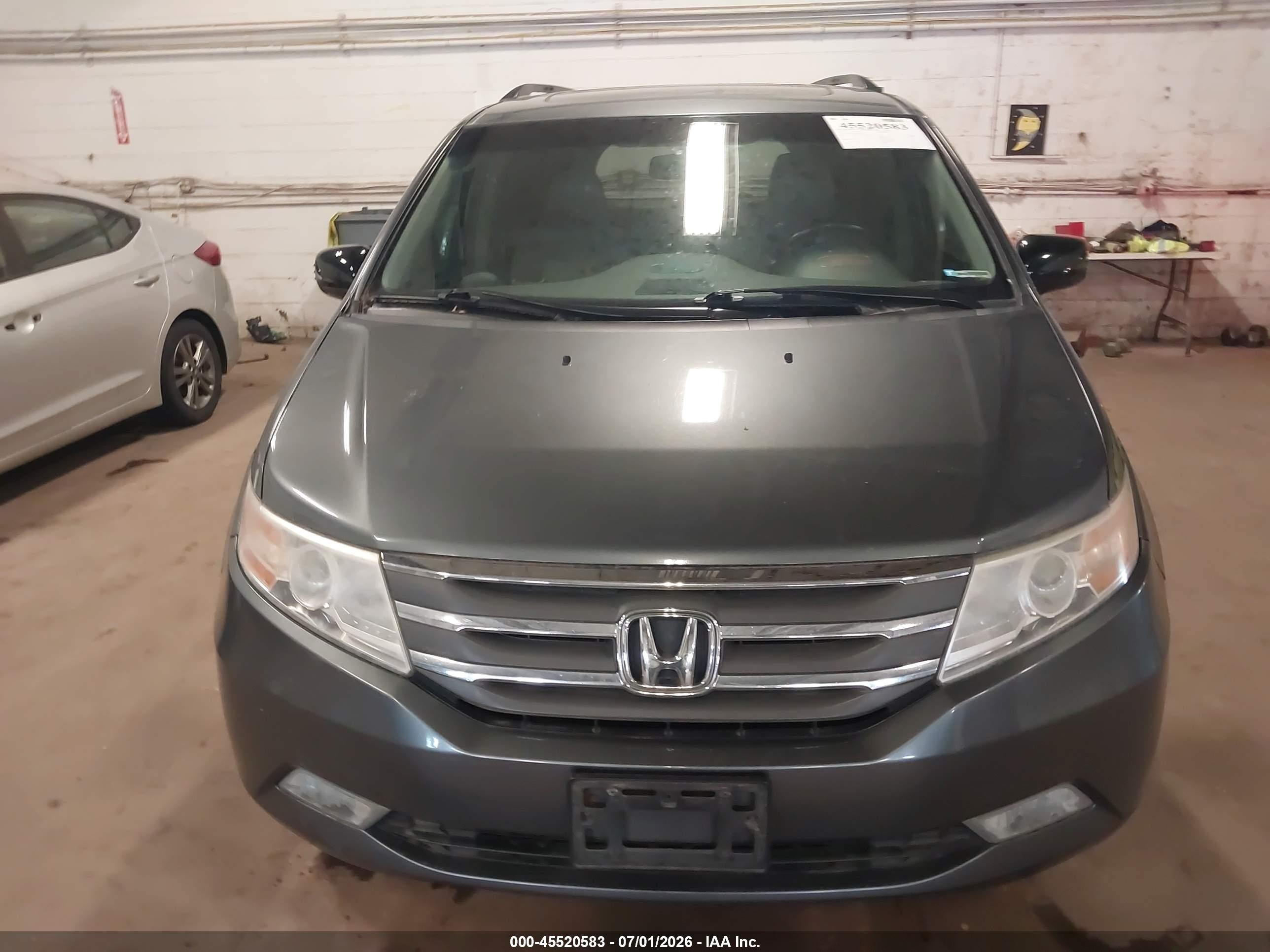 2011 Honda Odyssey Touring/touring Elite Gray vin: 5FNRL5H99BB041648