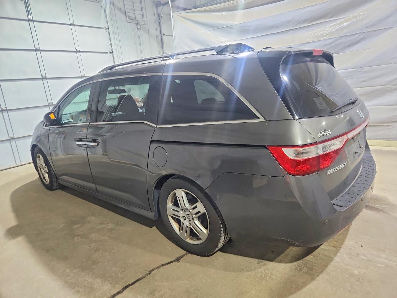2011 Honda Odyssey Touring Gray vin: 5FNRL5H99BB089523