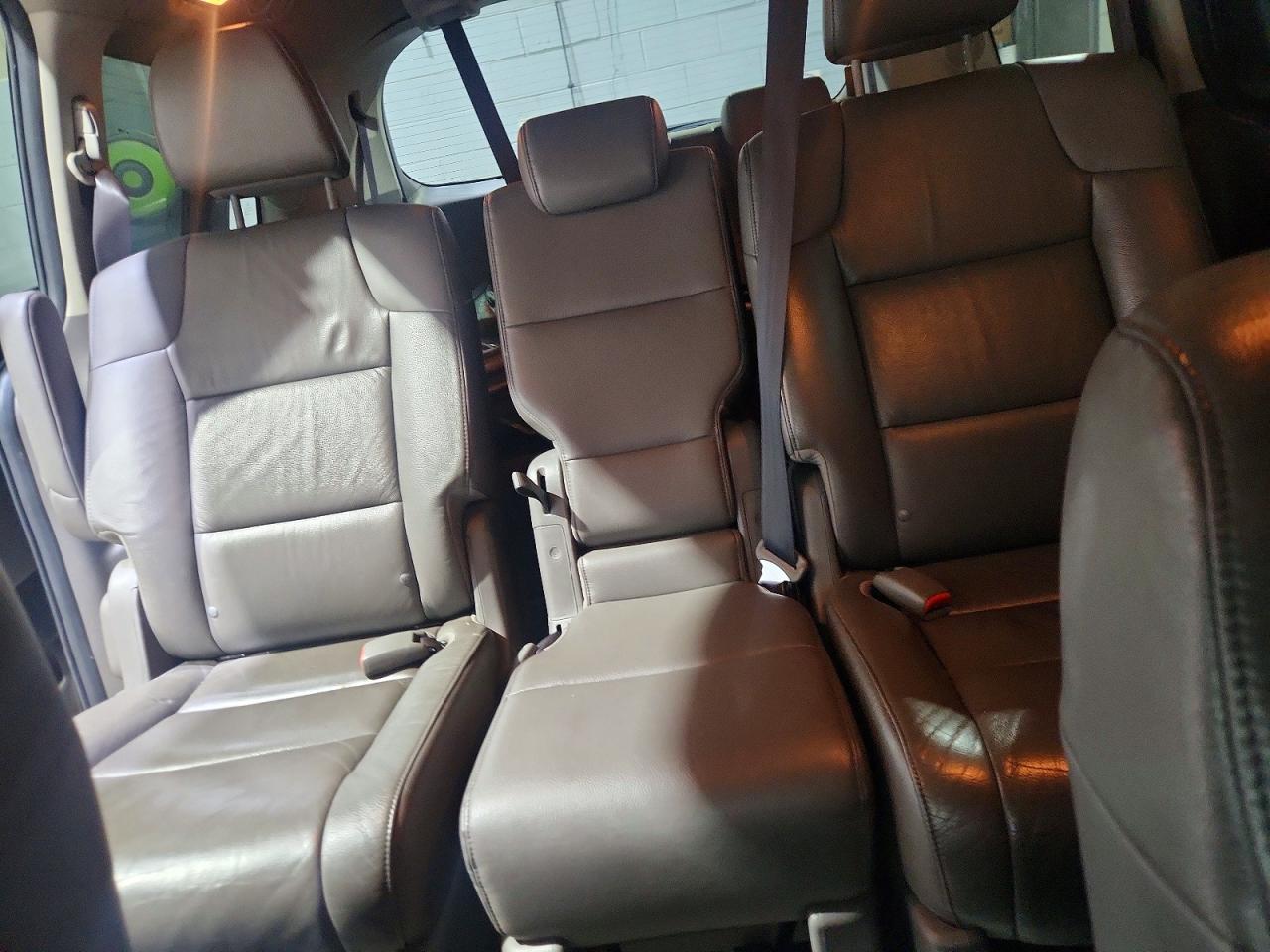 2011 Honda Odyssey Touring Gray vin: 5FNRL5H99BB089523