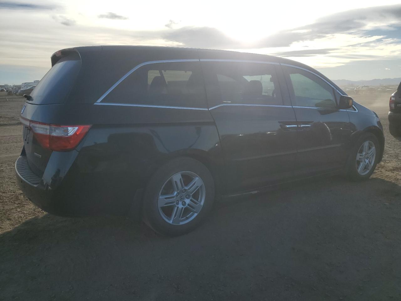 2011 Honda Odyssey Touring Black vin: 5FNRL5H99BB091532