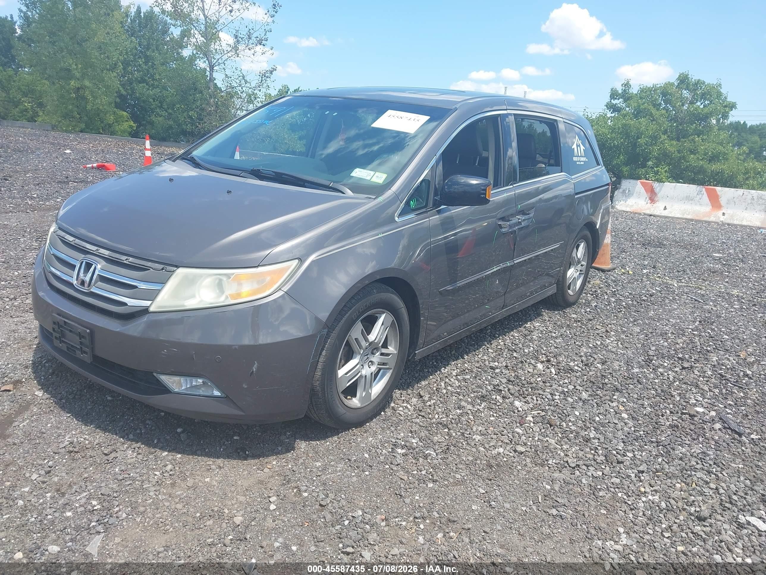 2011 Honda Odyssey Touring/touring Elite Gray vin: 5FNRL5H99BB102402