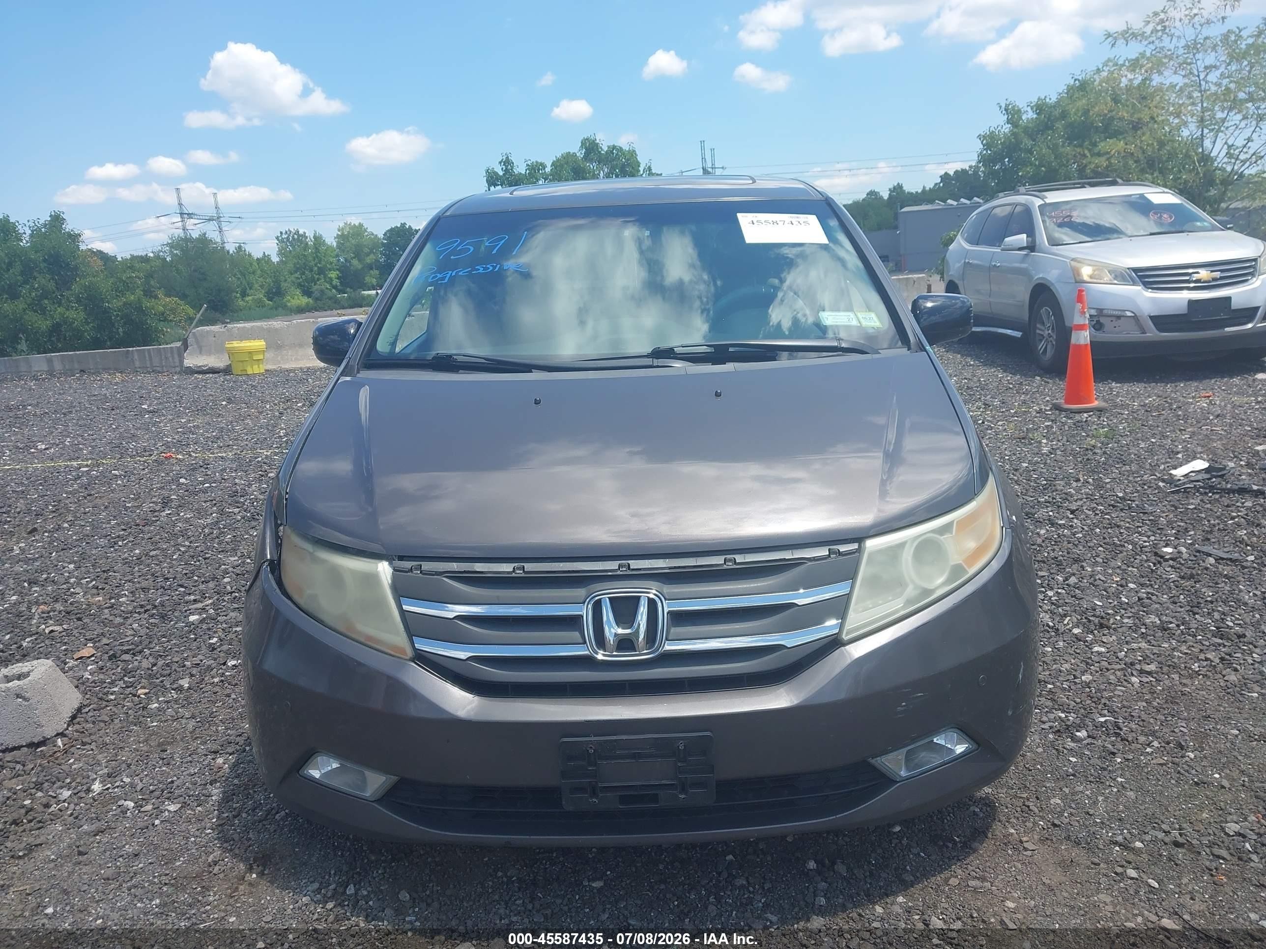 2011 Honda Odyssey Touring/touring Elite Gray vin: 5FNRL5H99BB102402