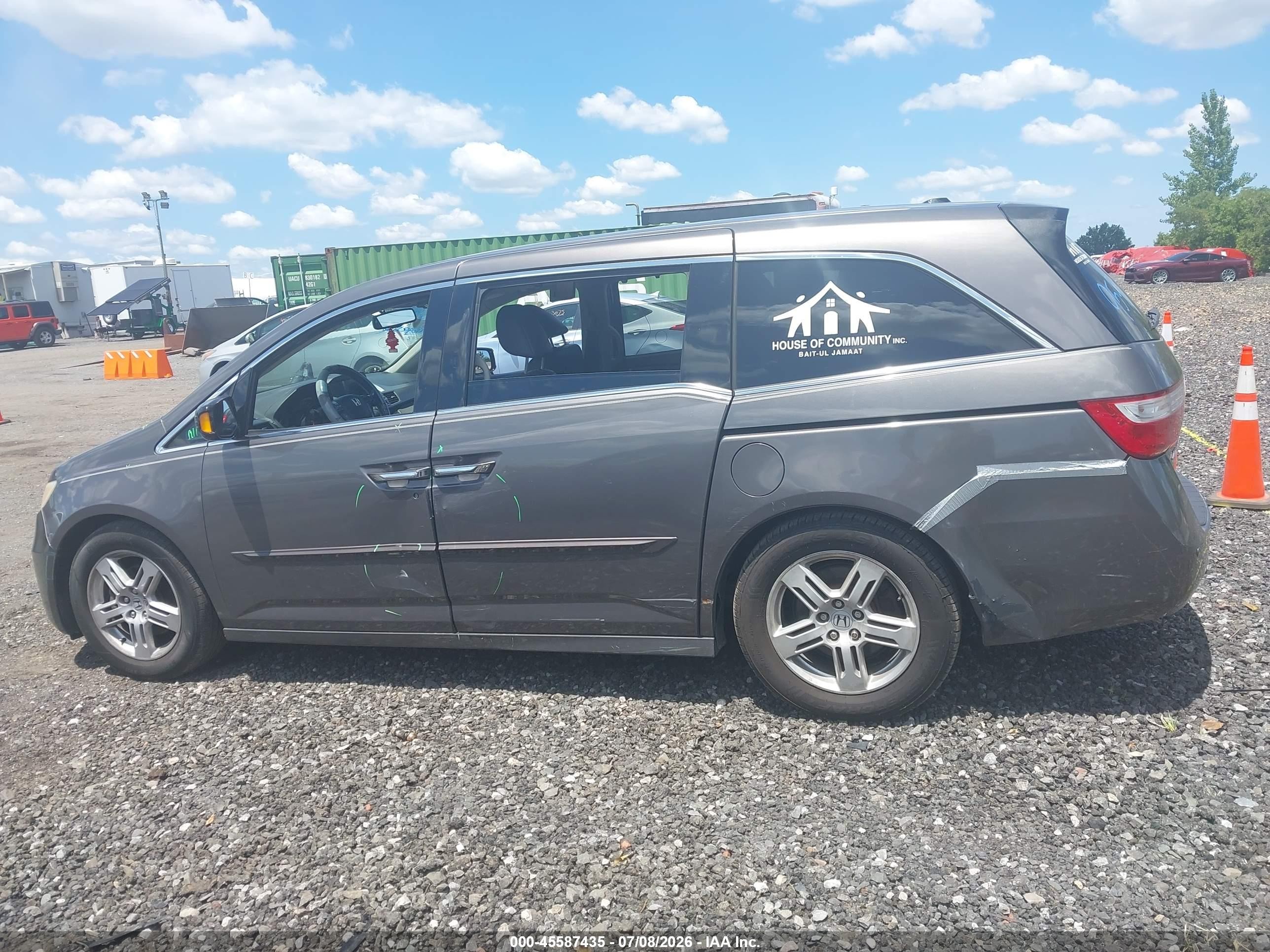 2011 Honda Odyssey Touring/touring Elite Gray vin: 5FNRL5H99BB102402
