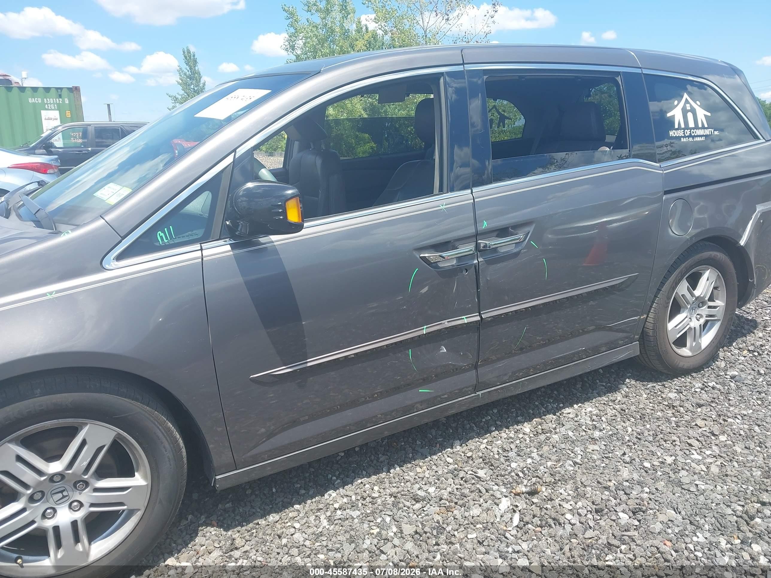 2011 Honda Odyssey Touring/touring Elite Gray vin: 5FNRL5H99BB102402
