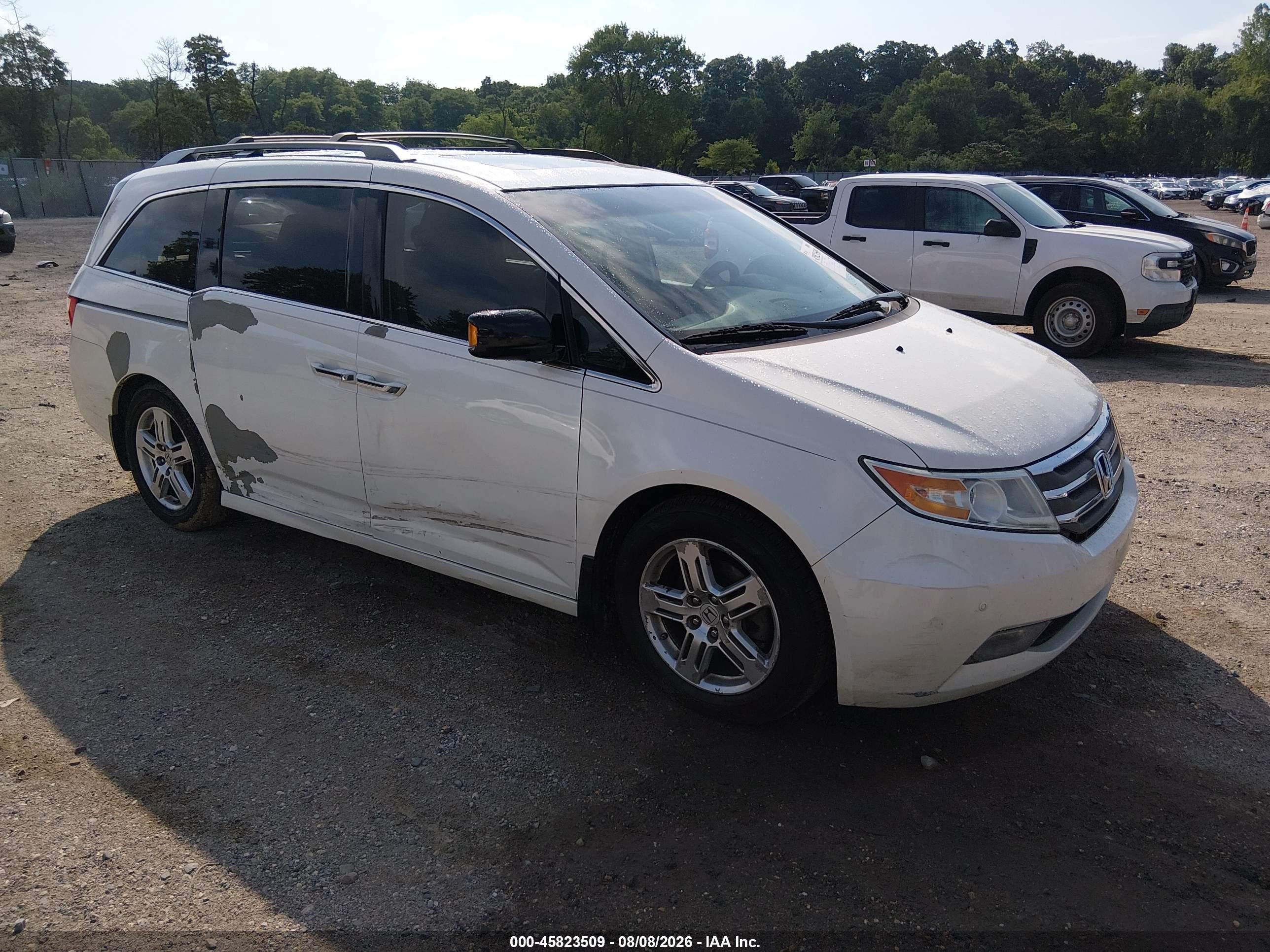 2012 Honda Odyssey Touring/touring Elite White vin: 5FNRL5H99CB034474