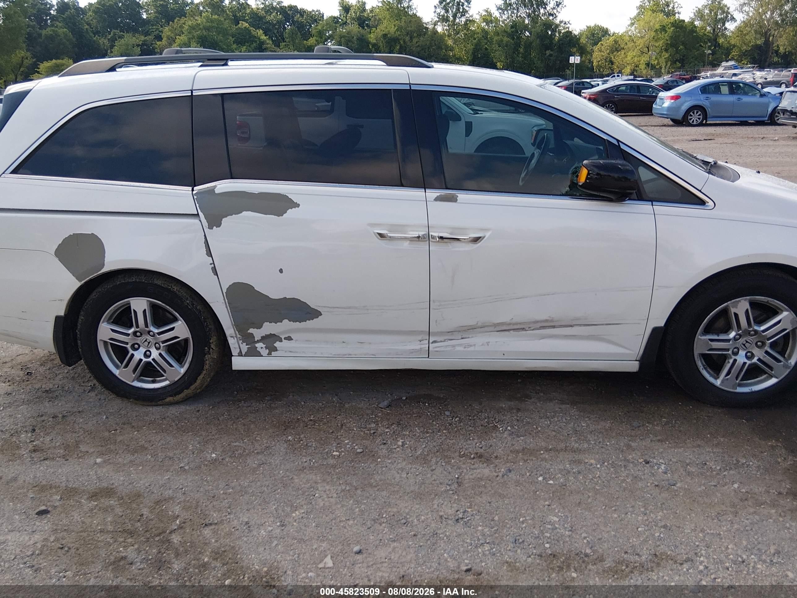 2012 Honda Odyssey Touring/touring Elite White vin: 5FNRL5H99CB034474