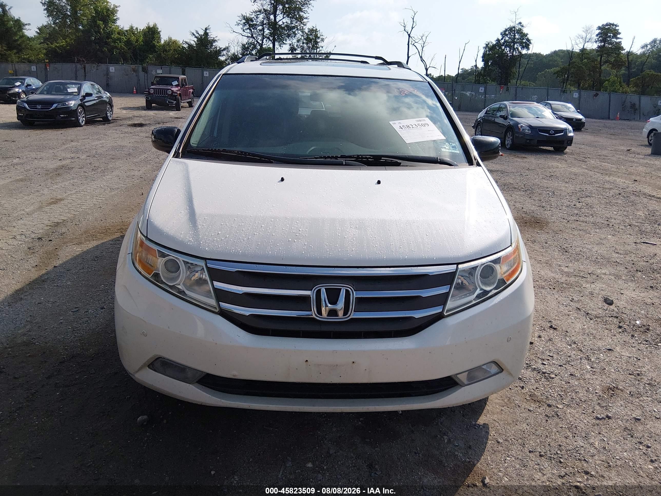 2012 Honda Odyssey Touring/touring Elite White vin: 5FNRL5H99CB034474