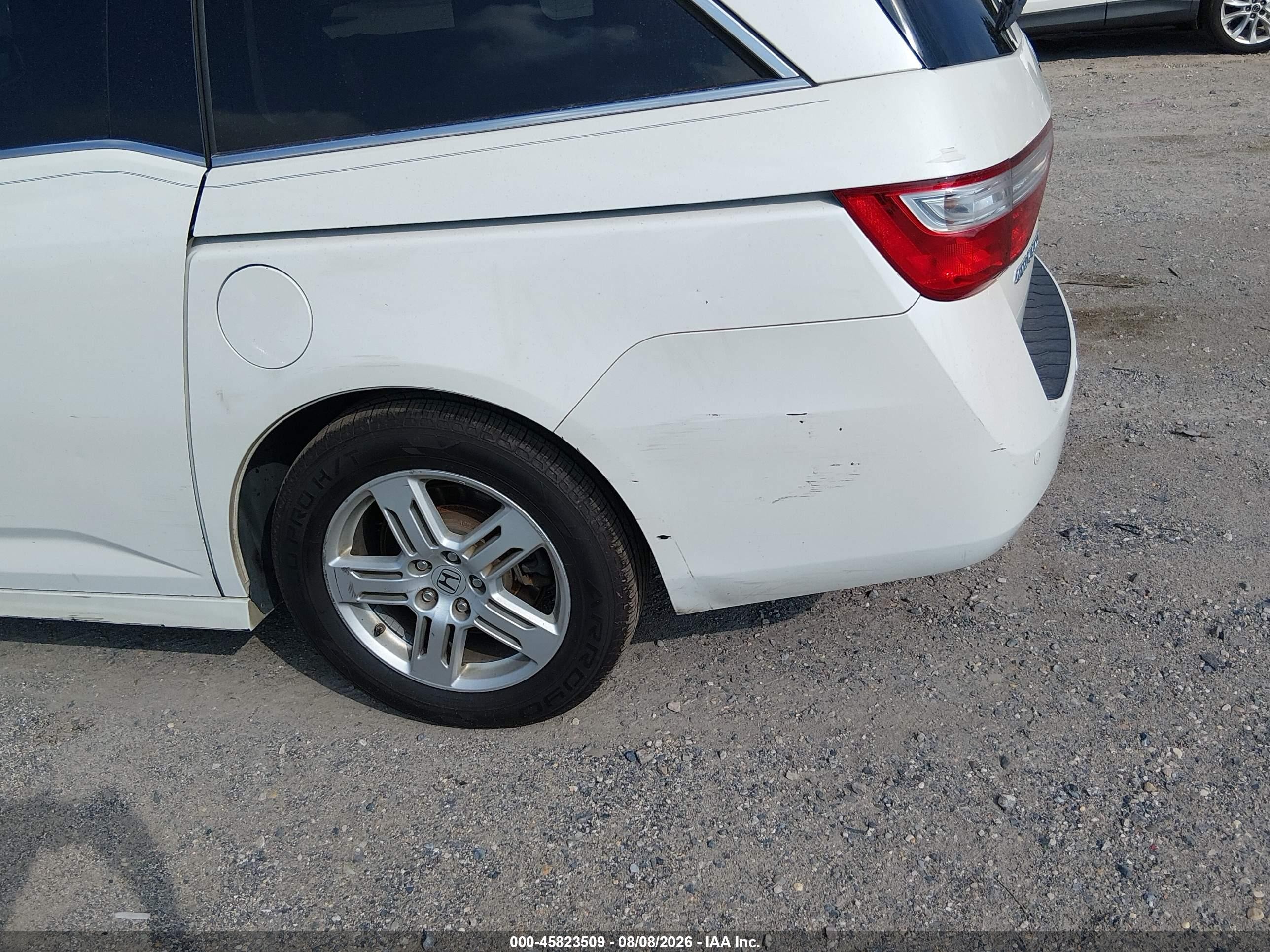 2012 Honda Odyssey Touring/touring Elite White vin: 5FNRL5H99CB034474