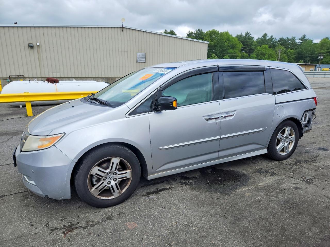 2012 Honda Odyssey Touring Silver vin: 5FNRL5H99CB037522