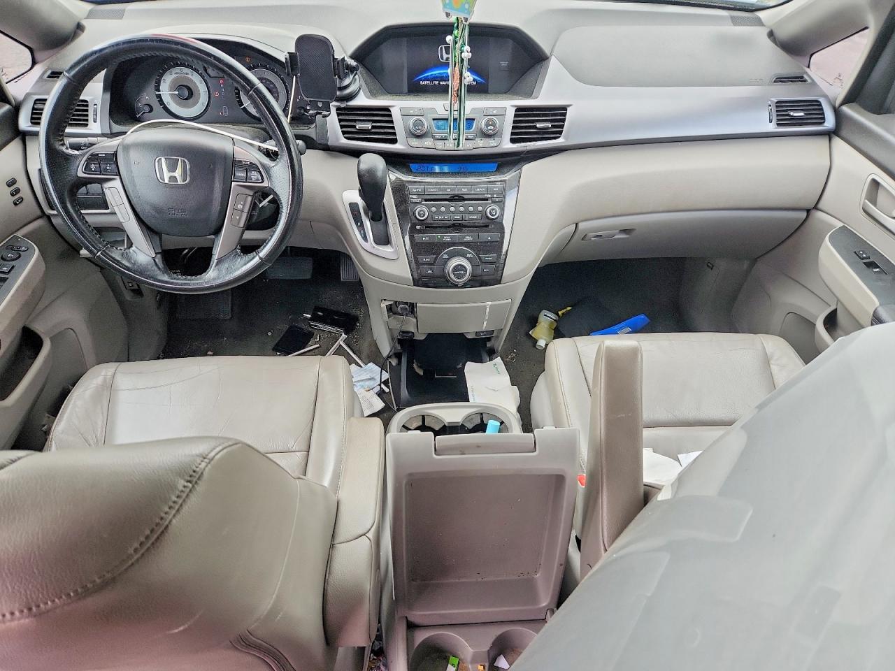 2012 Honda Odyssey Touring Silver vin: 5FNRL5H99CB037522