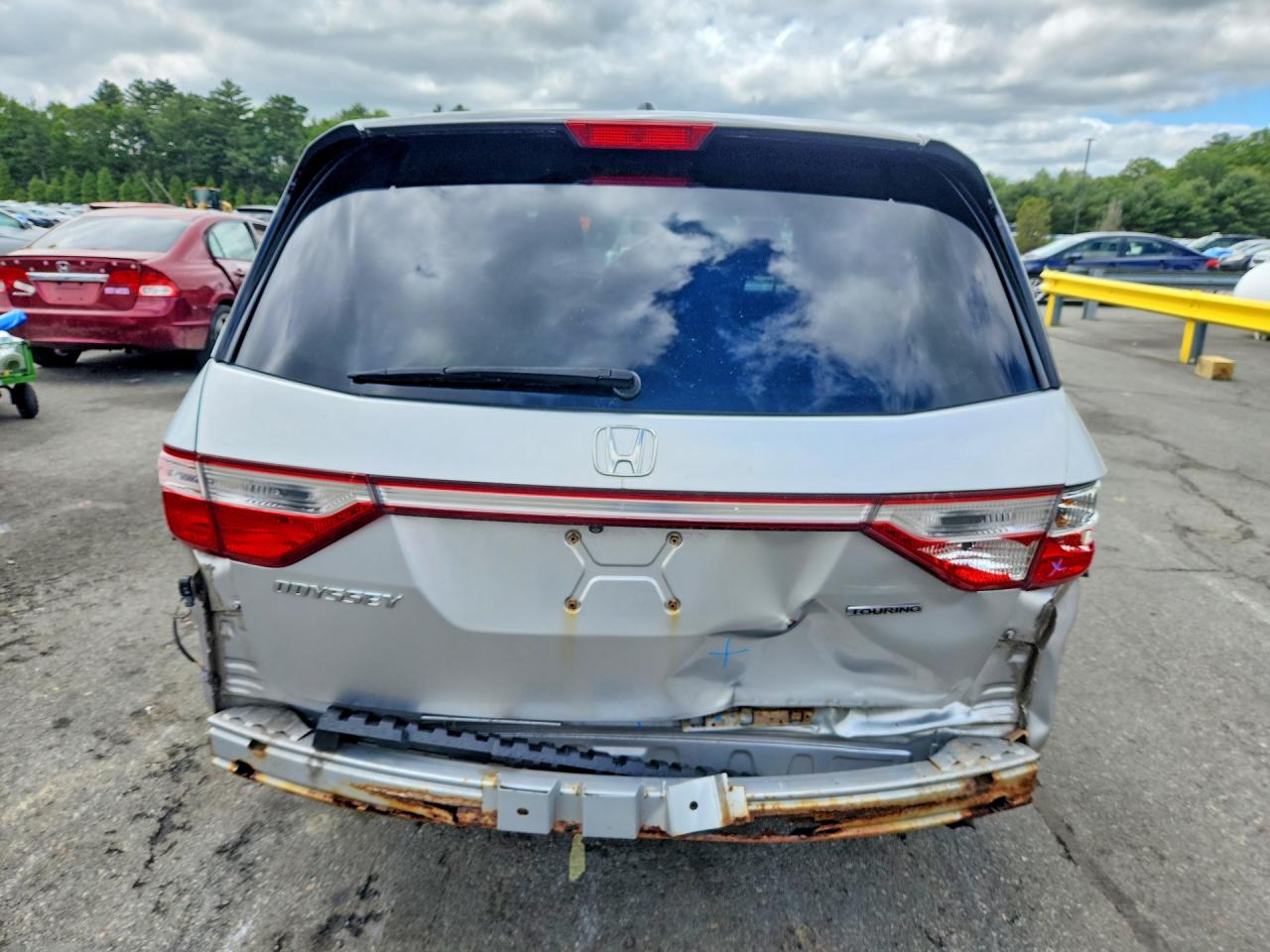 2012 Honda Odyssey Touring Silver vin: 5FNRL5H99CB037522