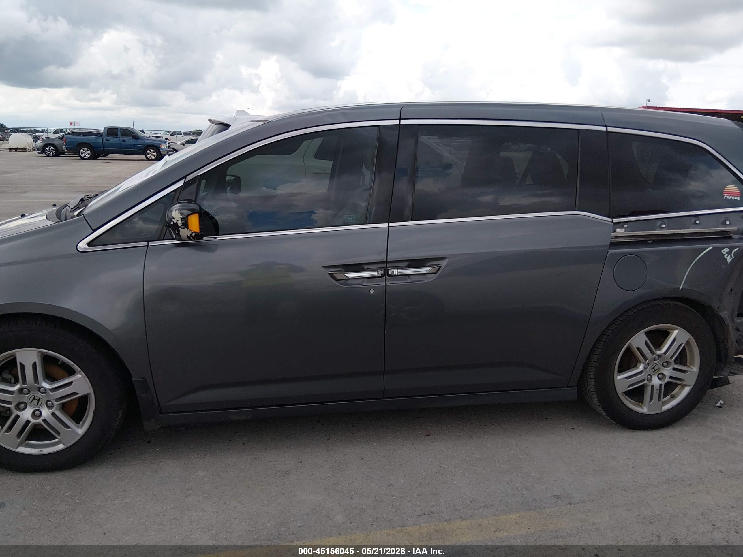 2012 Honda Odyssey Touring/touring Elite Gray vin: 5FNRL5H99CB044602