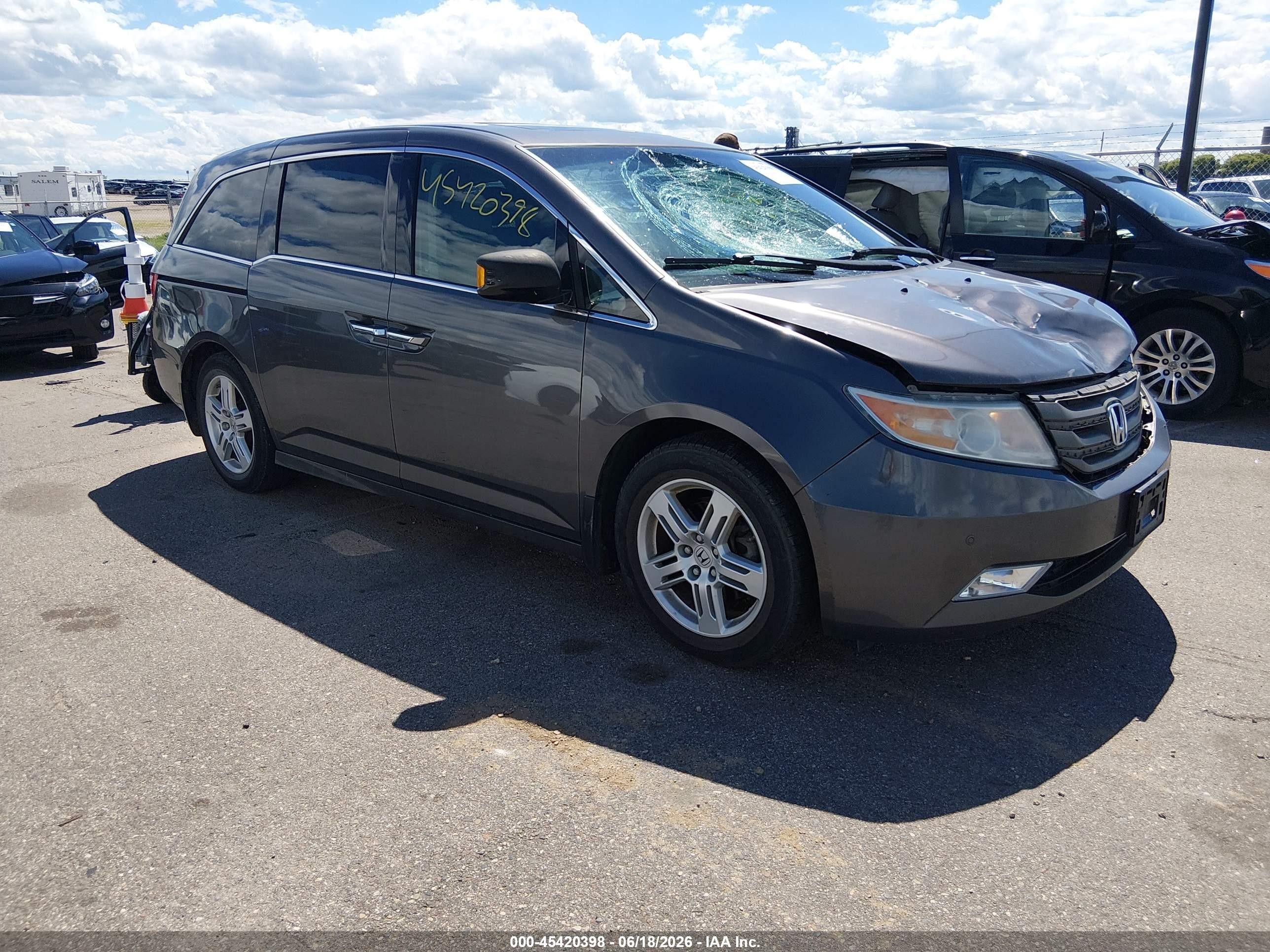 2012 Honda Odyssey Touring/touring Elite Gray vin: 5FNRL5H99CB054501