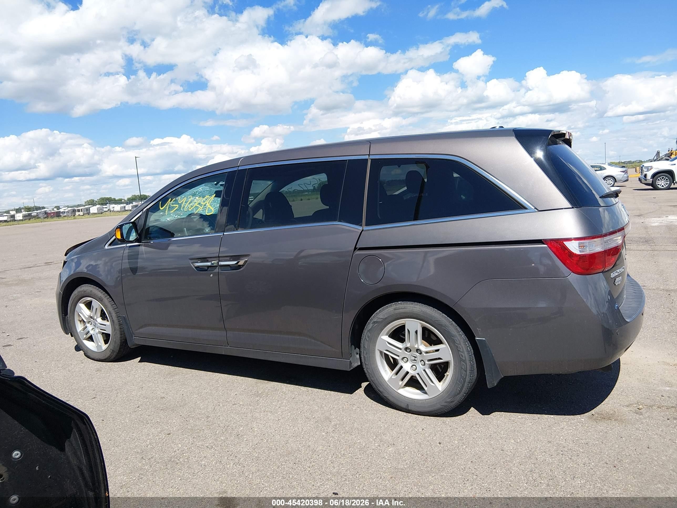 2012 Honda Odyssey Touring/touring Elite Gray vin: 5FNRL5H99CB054501