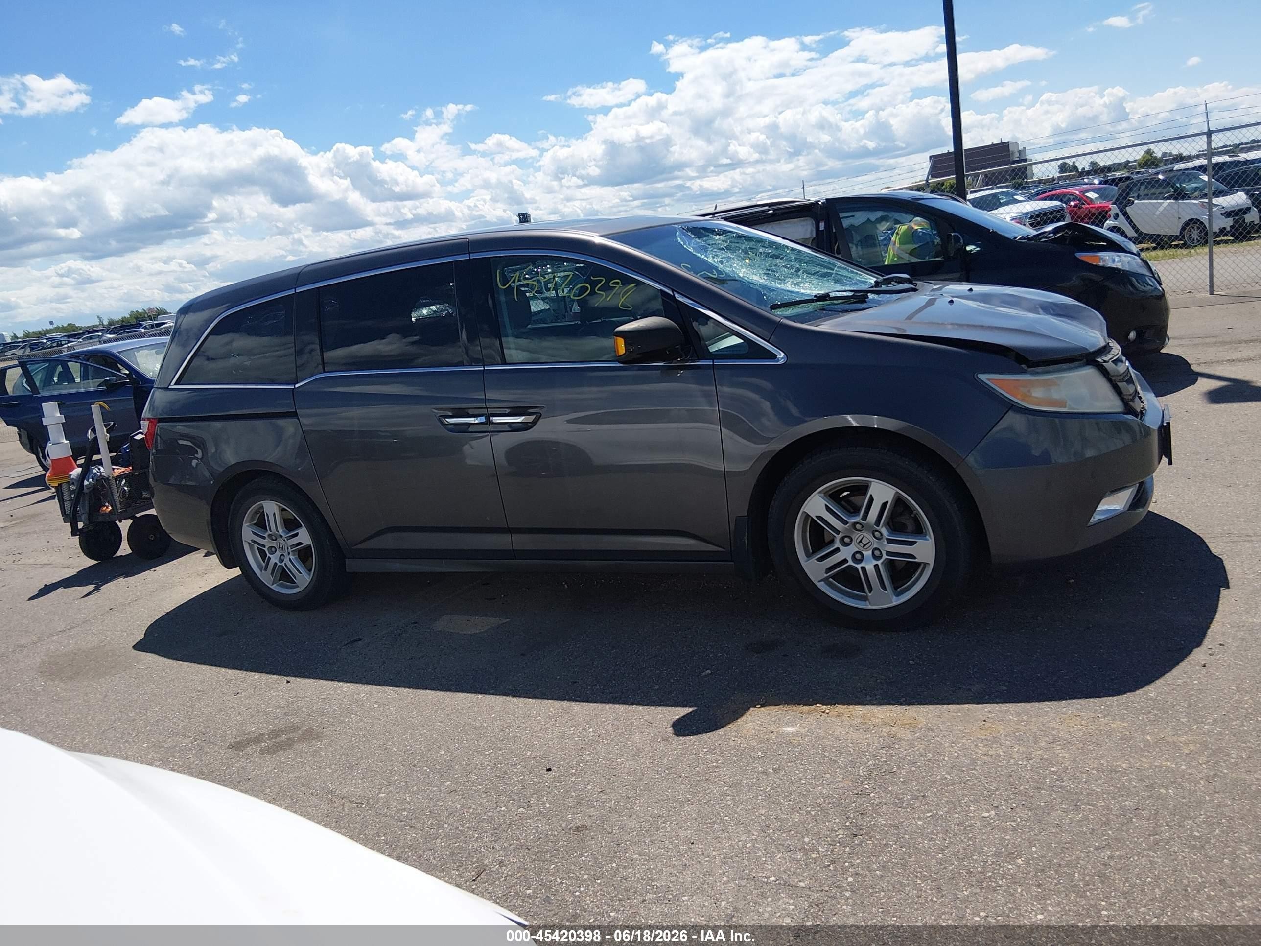 2012 Honda Odyssey Touring/touring Elite Gray vin: 5FNRL5H99CB054501