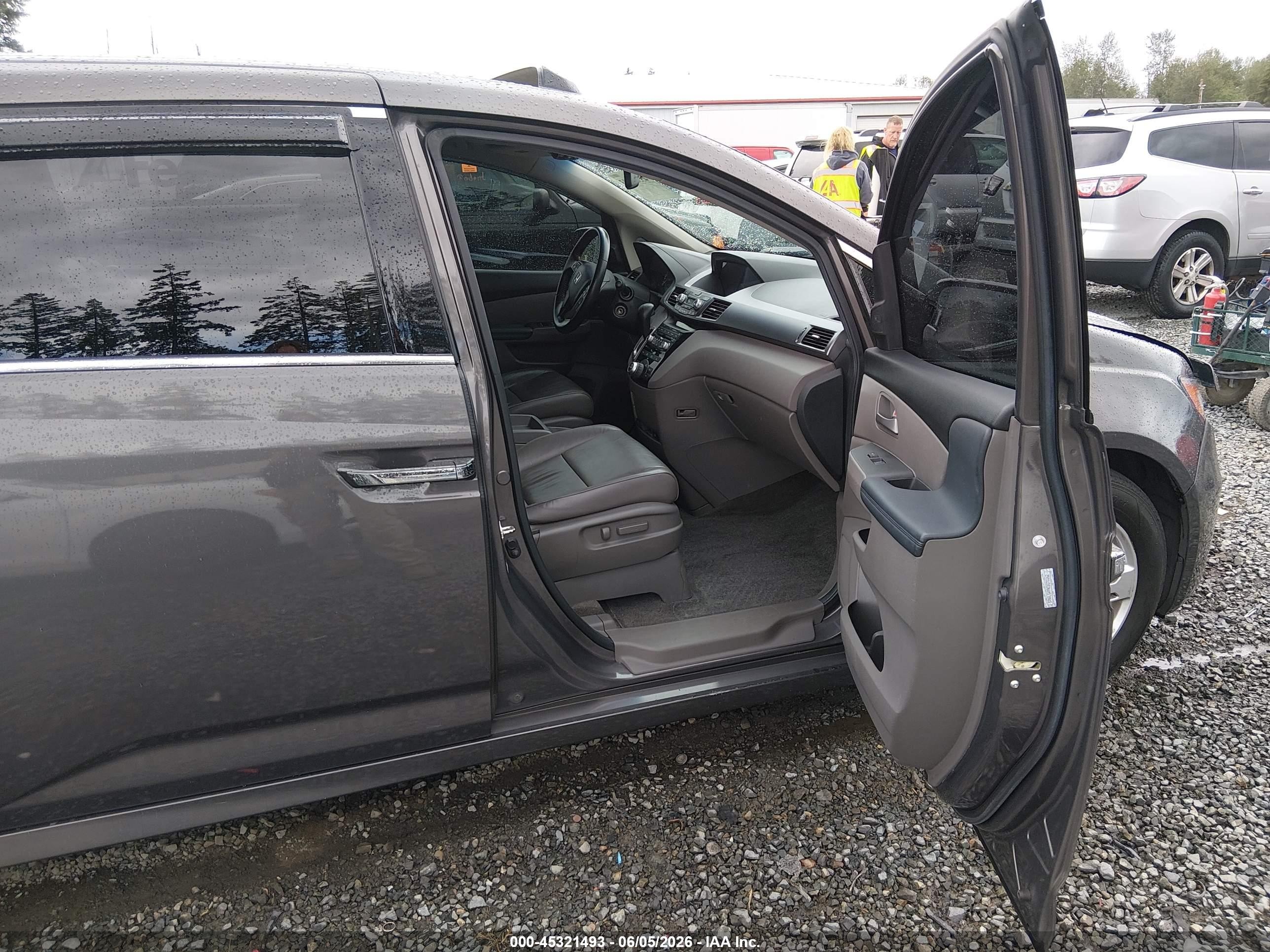 2012 Honda Odyssey Touring/touring Elite Gray vin: 5FNRL5H99CB070262