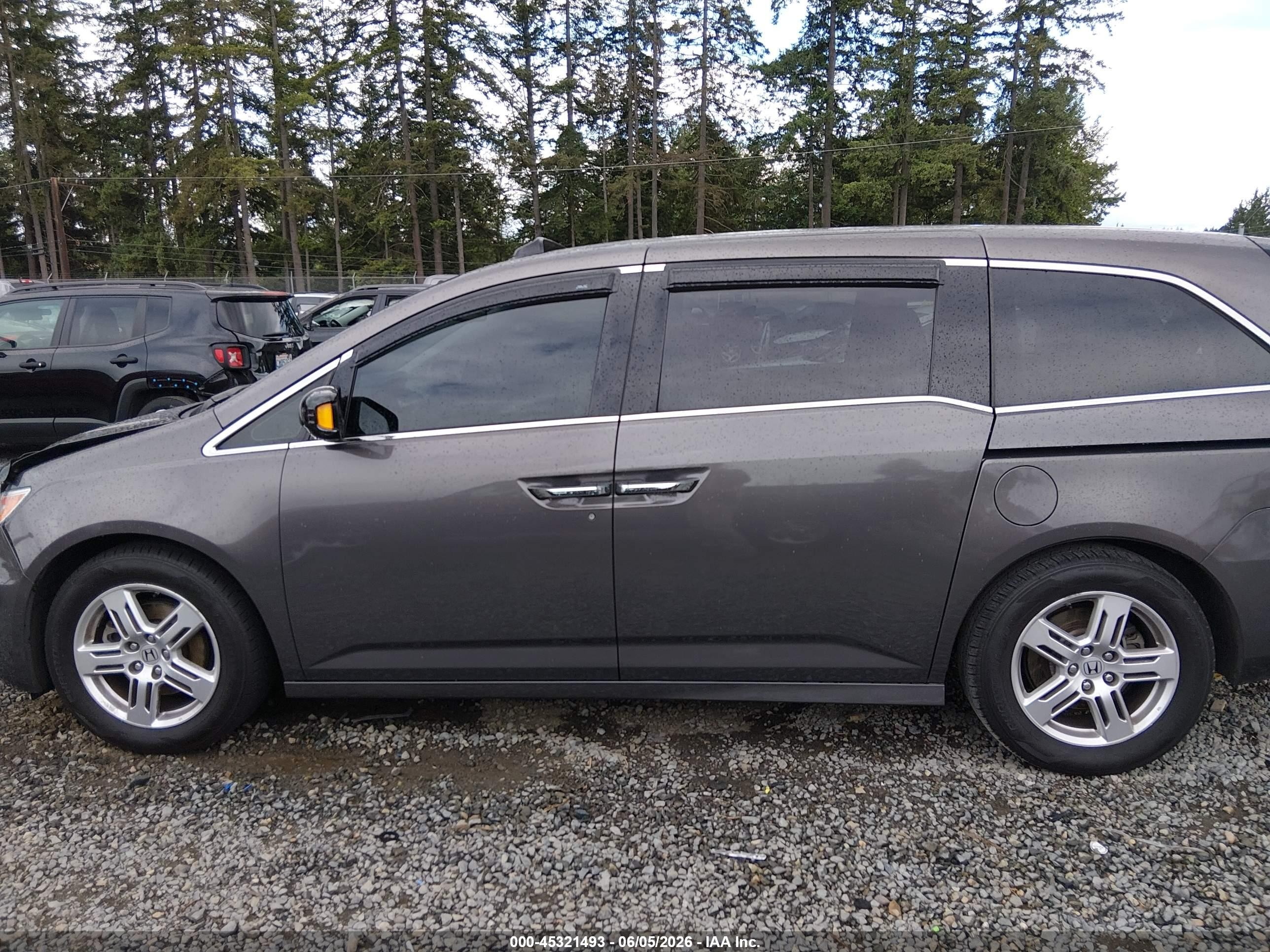 2012 Honda Odyssey Touring/touring Elite Gray vin: 5FNRL5H99CB070262