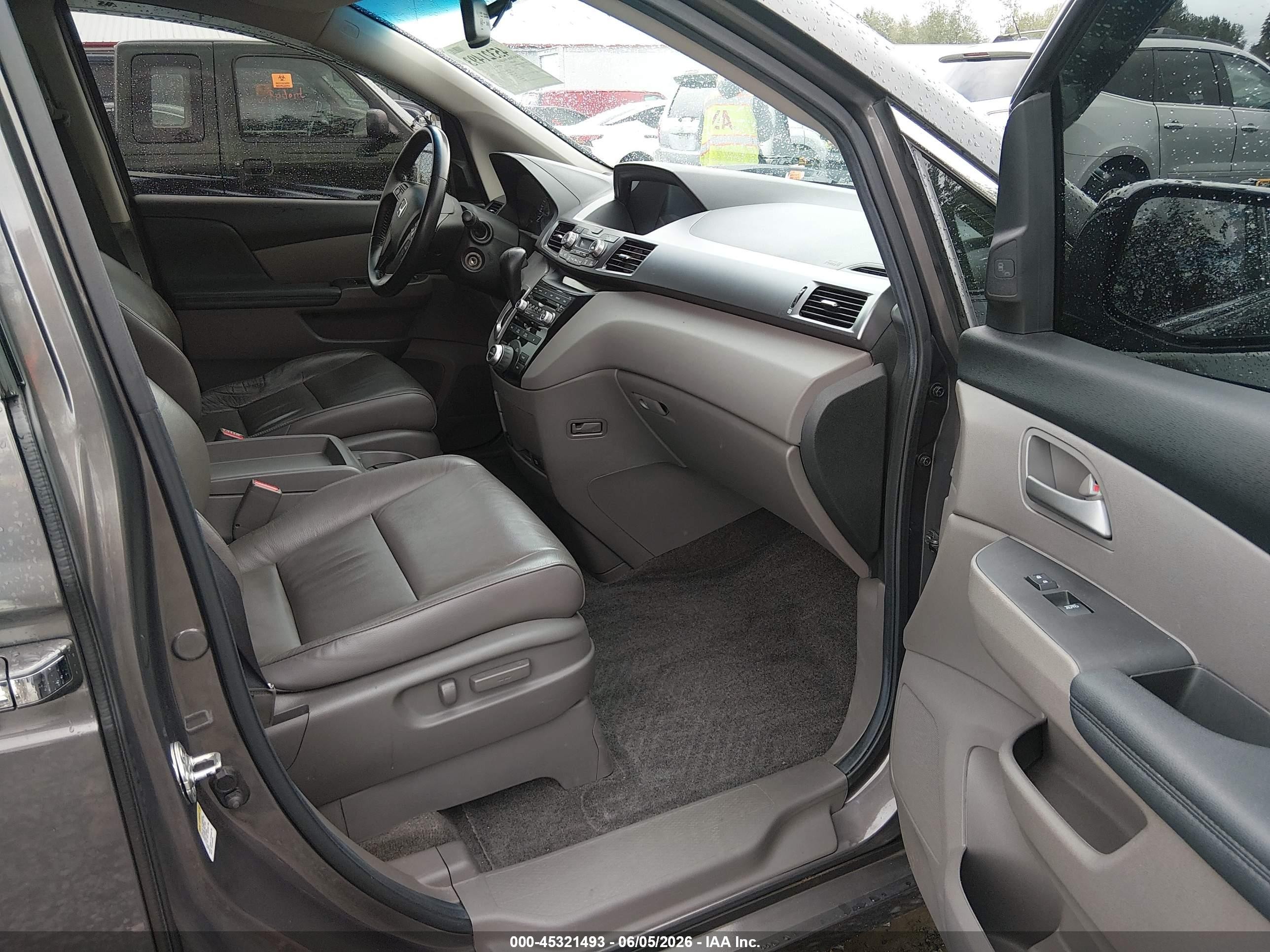 2012 Honda Odyssey Touring/touring Elite Gray vin: 5FNRL5H99CB070262