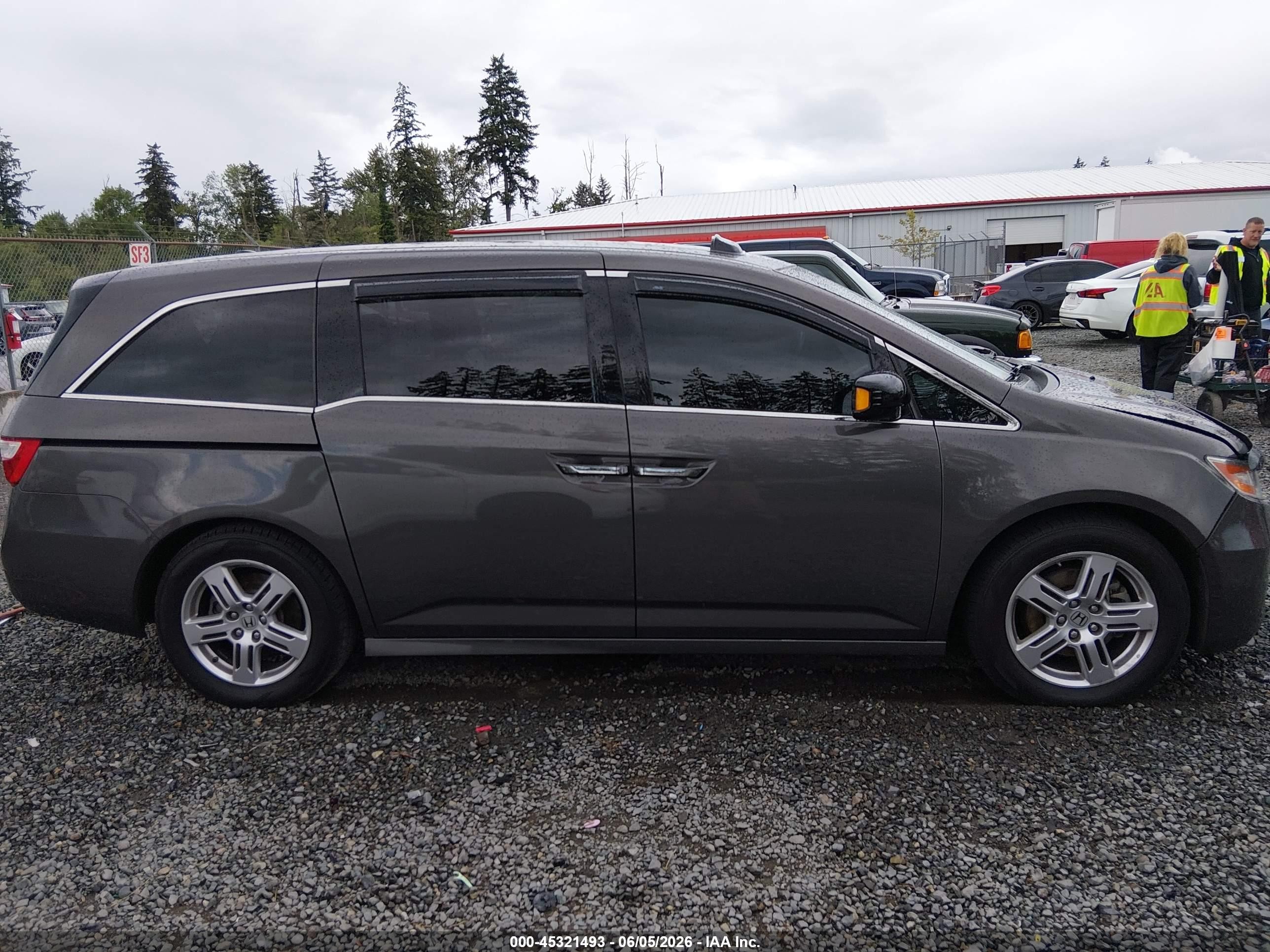 2012 Honda Odyssey Touring/touring Elite Gray vin: 5FNRL5H99CB070262